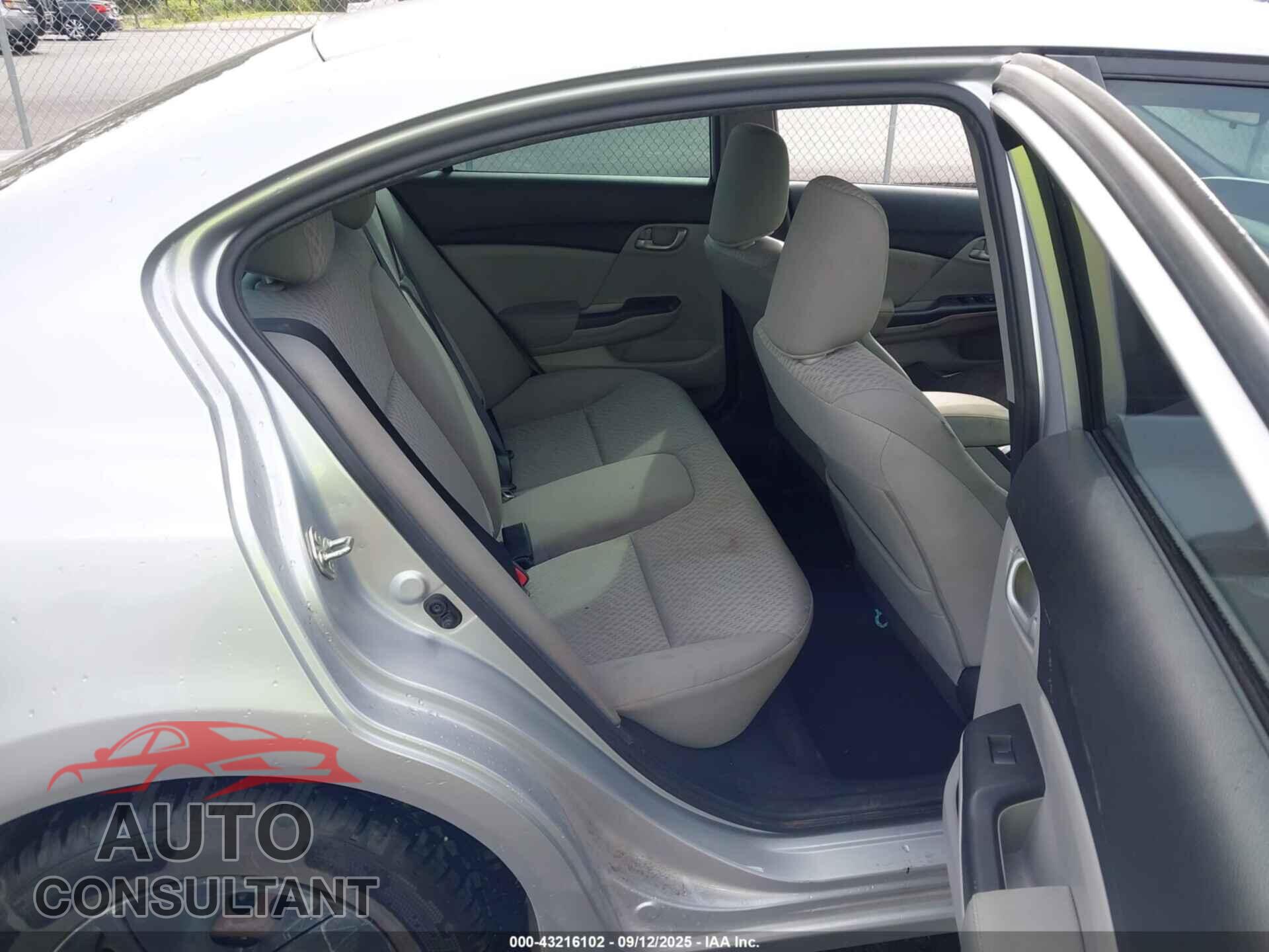 HONDA CIVIC 2015 - 19XFB2F57FE105251