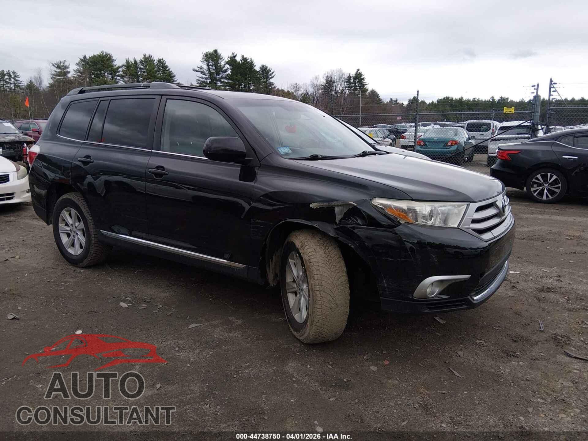 TOYOTA HIGHLANDER 2013 - 5TDBK3EH8DS213218
