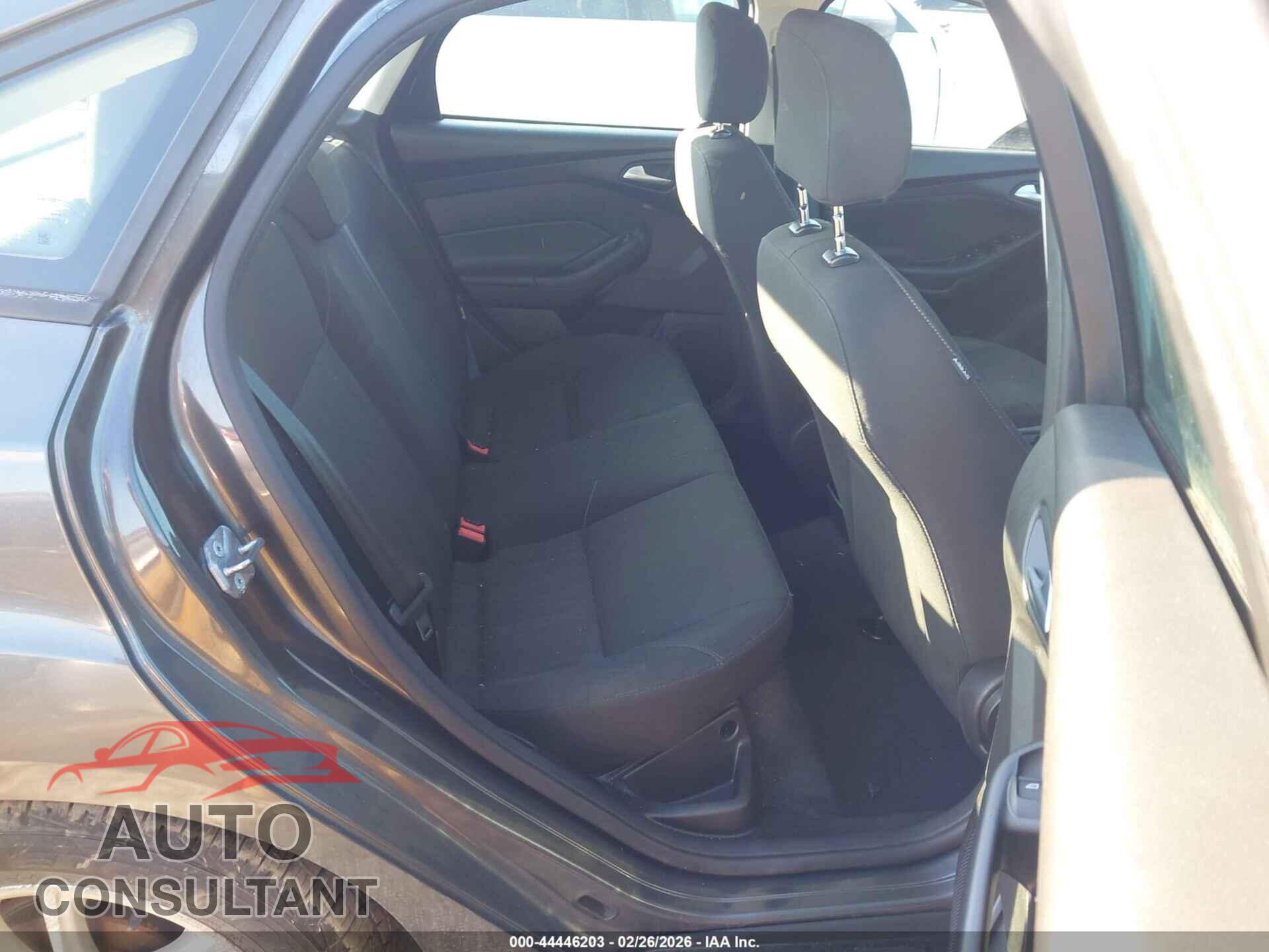 FORD FOCUS 2016 - 1FADP3F21GL202058