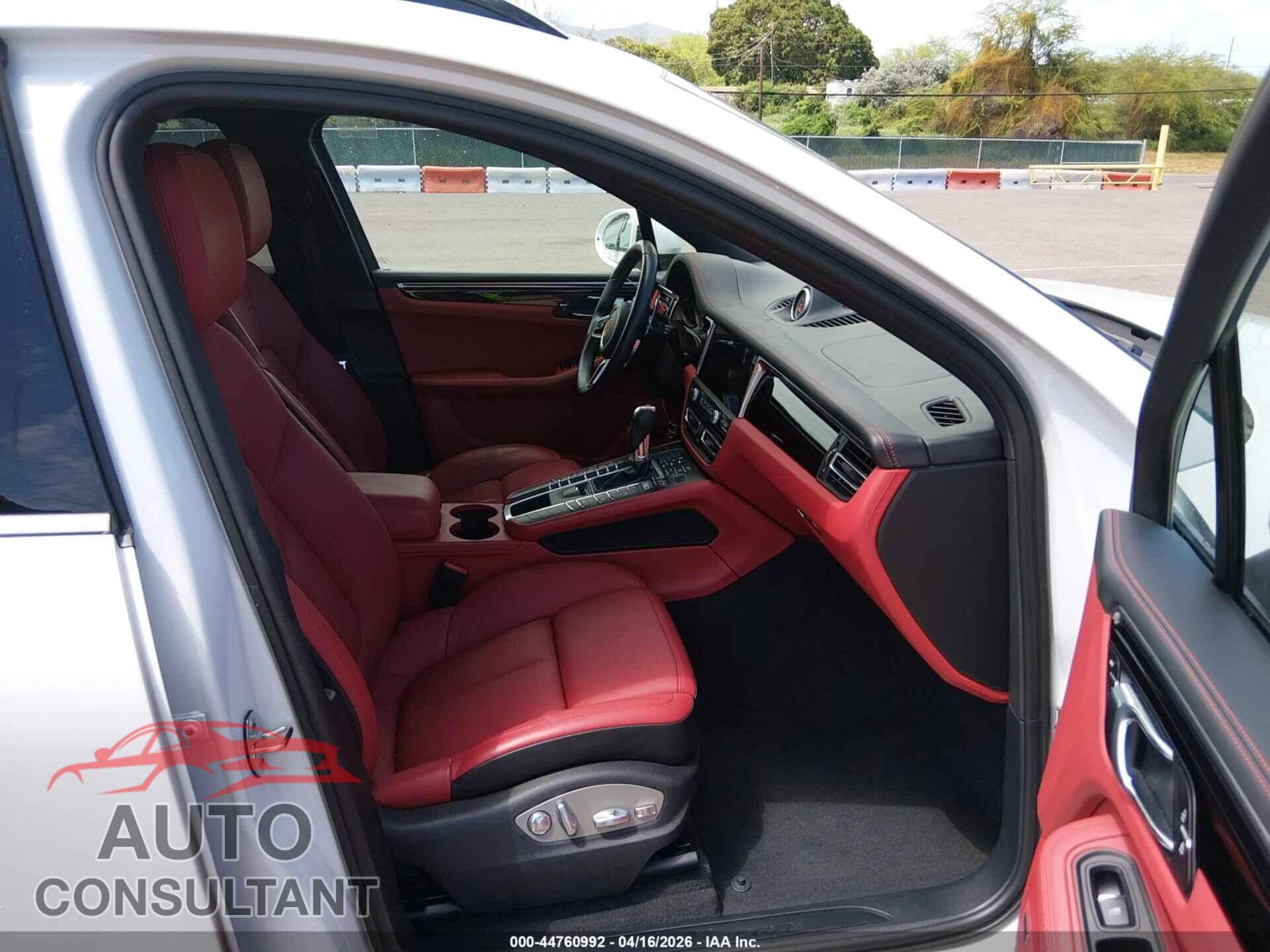 PORSCHE MACAN 2021 - WP1AA2A56MLB16412