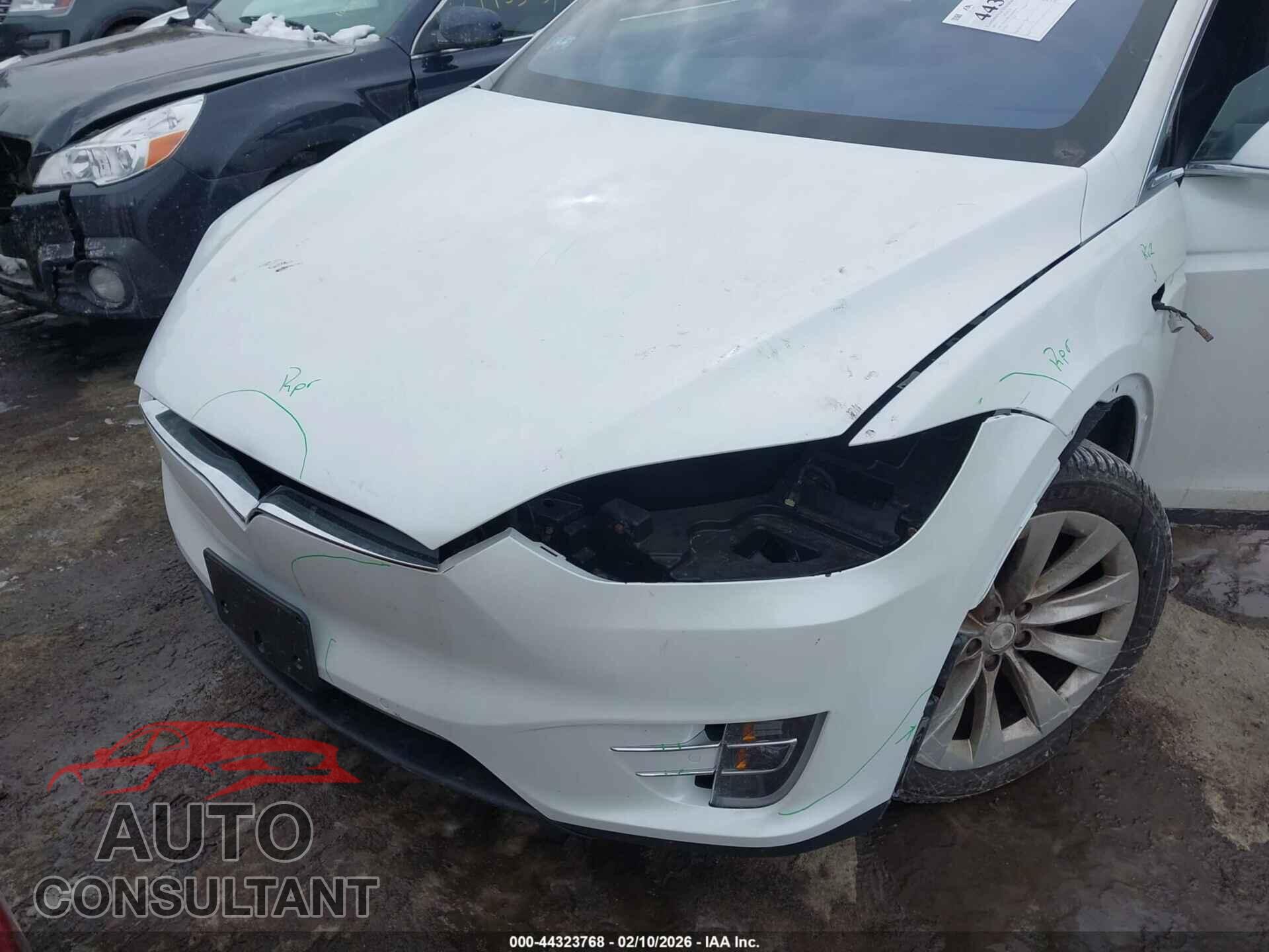 TESLA MODEL X 2017 - 5YJXCBE21HF057705