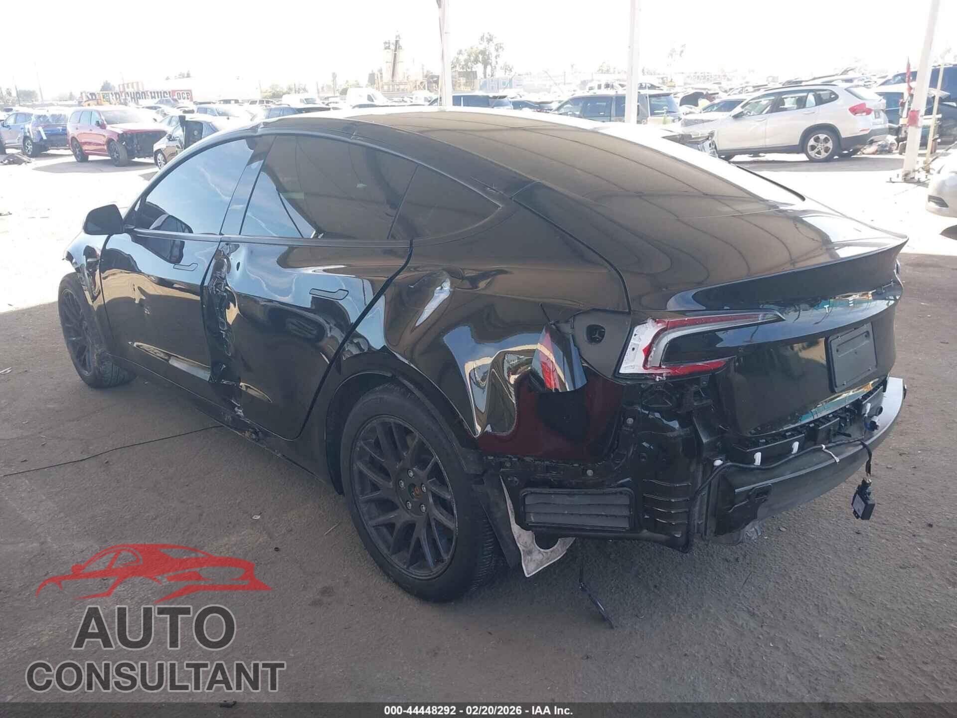 TESLA MODEL 3 2025 - 5YJ3E1EA8SF046539