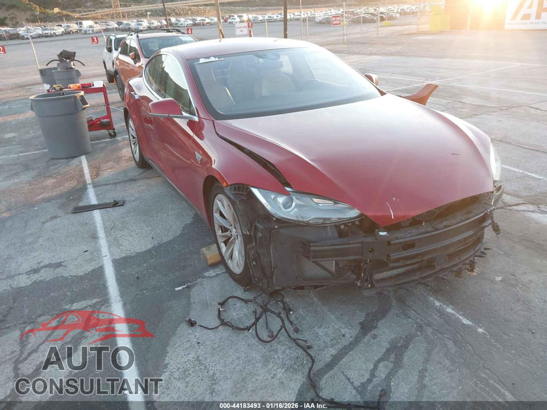 TESLA MODEL S 2016 - 5YJSA1E2XGF133964