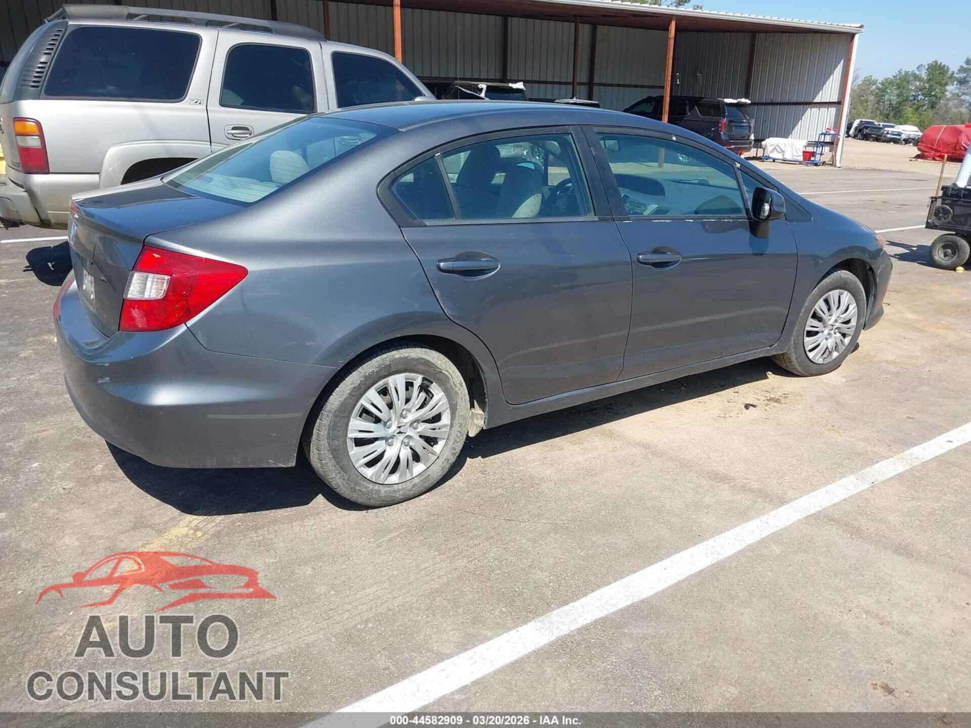 HONDA CIVIC 2012 - 2HGFB2F56CH557385
