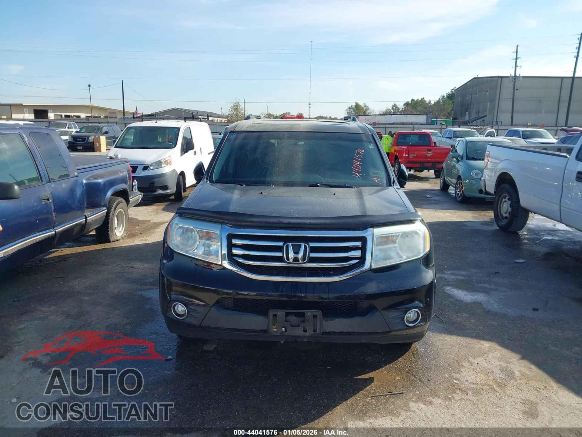 HONDA PILOT 2013 - 5FNYF3H98DB014290