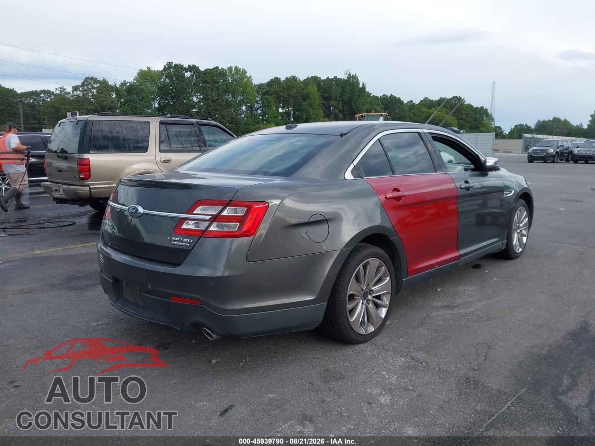 FORD TAURUS 2017 - 1FAHP2F87HG108406