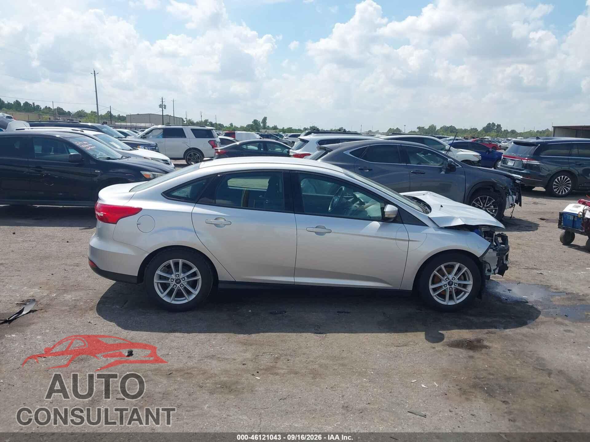 FORD FOCUS 2017 - 1FADP3F29HL328587