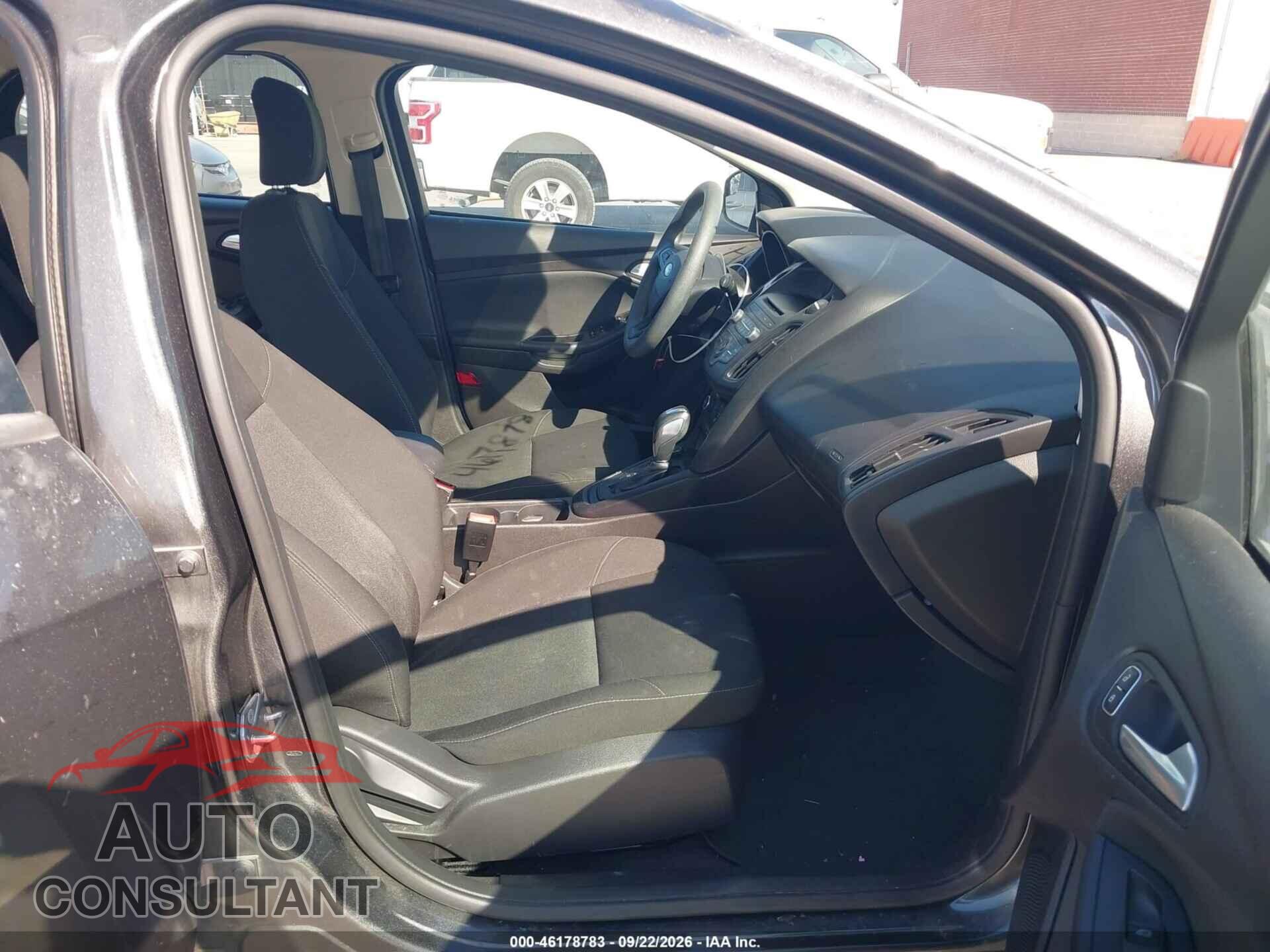 FORD FOCUS 2016 - 1FADP3F20GL372220