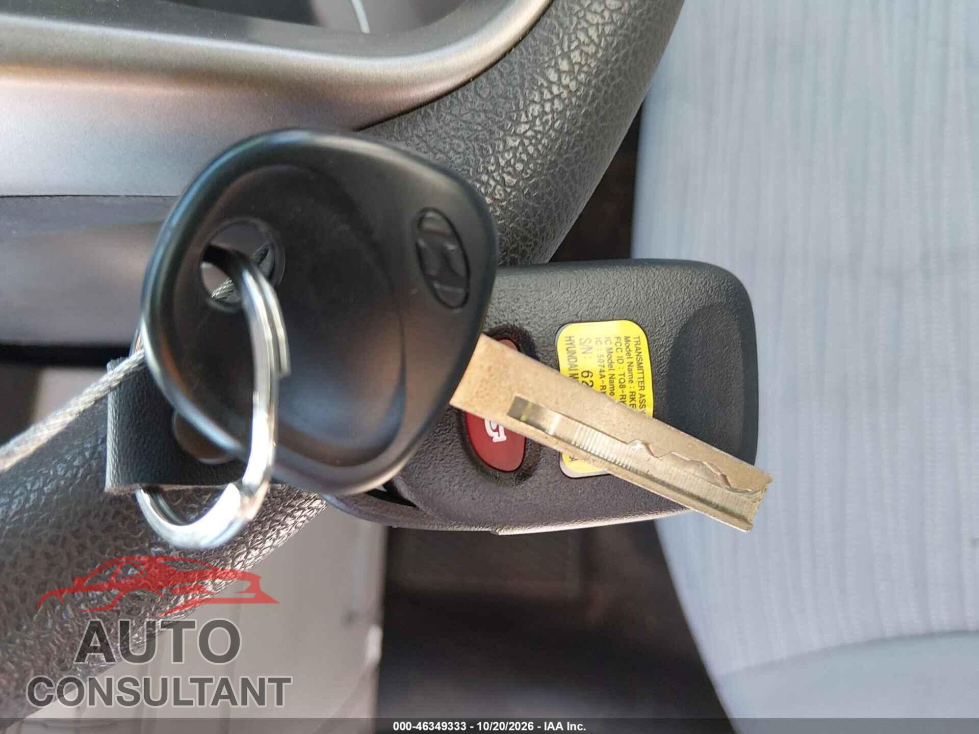 HYUNDAI ACCENT 2017 - KMHCT4AE4HU317026