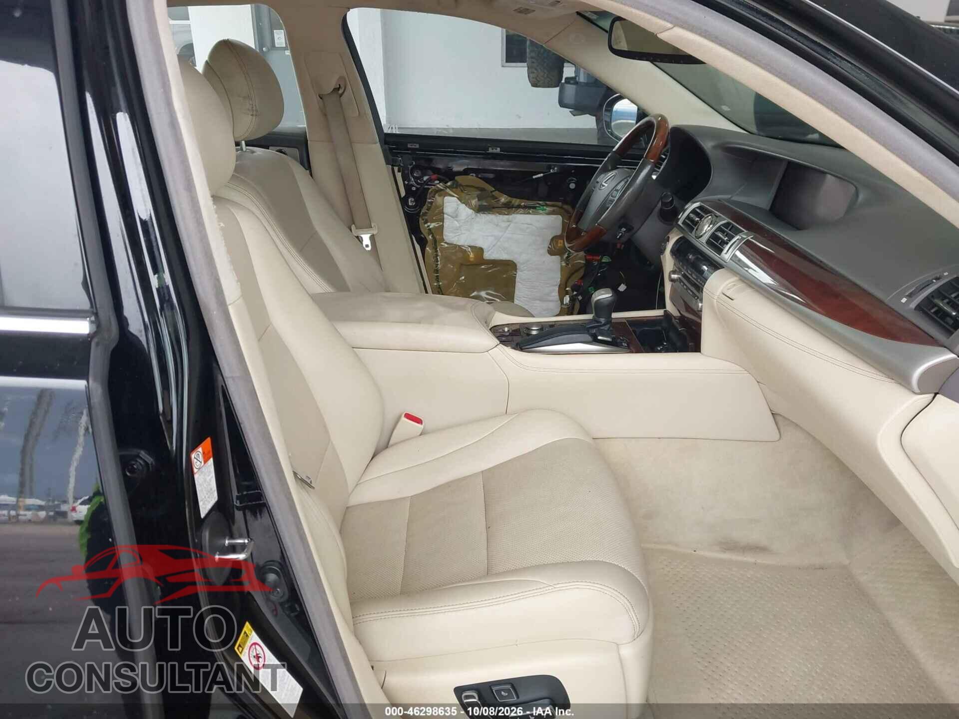 LEXUS LS 460 2015 - JTHBL5EF3F5137003