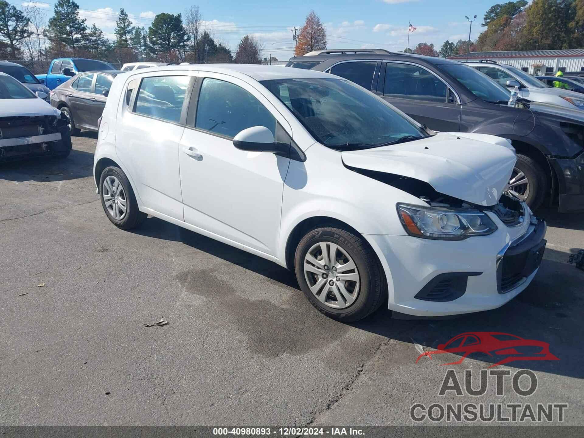 CHEVROLET SONIC 2017 - 1G1JG6SH9H4172580