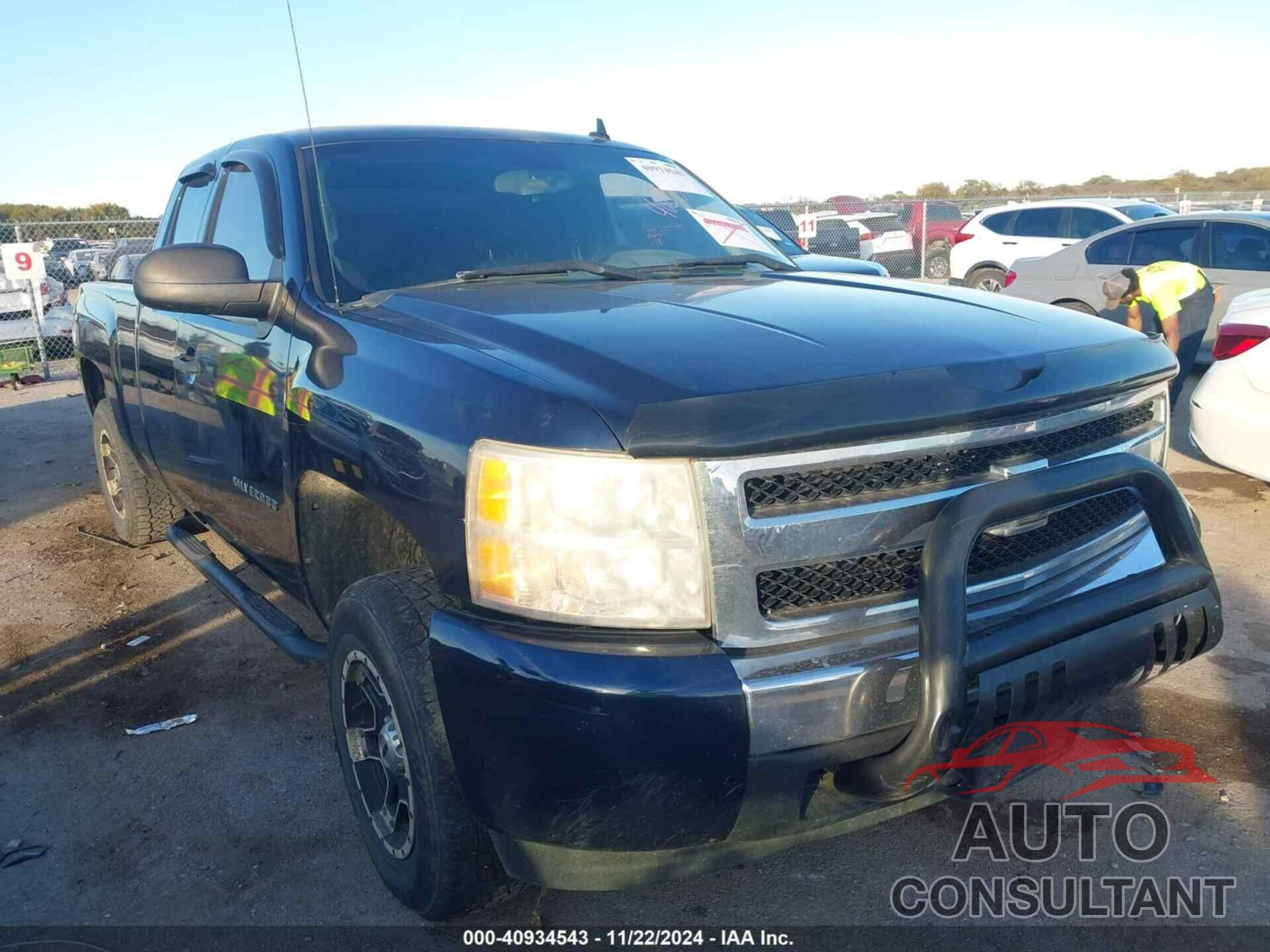 CHEVROLET SILVERADO 1500 2010 - 1GCSCSEA8AZ211439