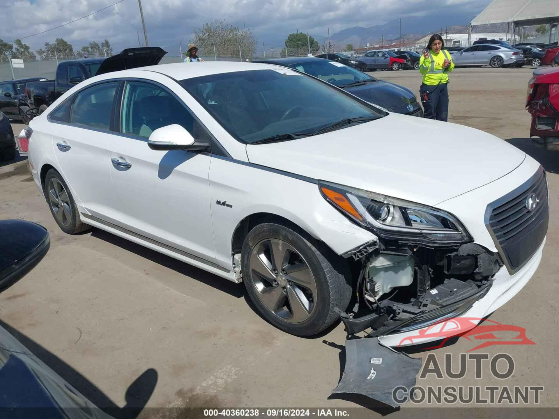 HYUNDAI SONATA PLUG-IN HYBRID 2016 - KMHE14L2XGA025818