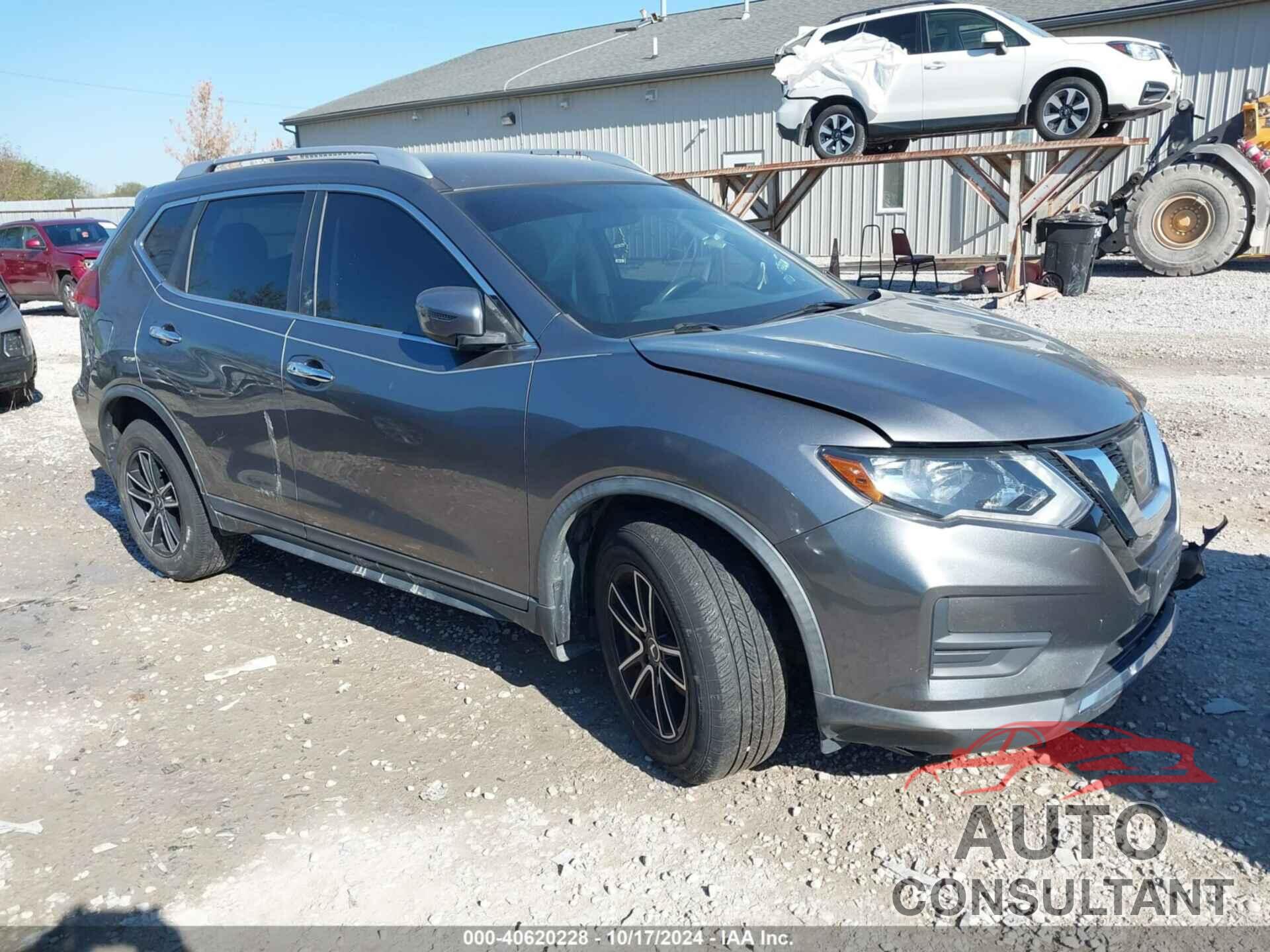 NISSAN ROGUE 2017 - KNMAT2MT9HP617668