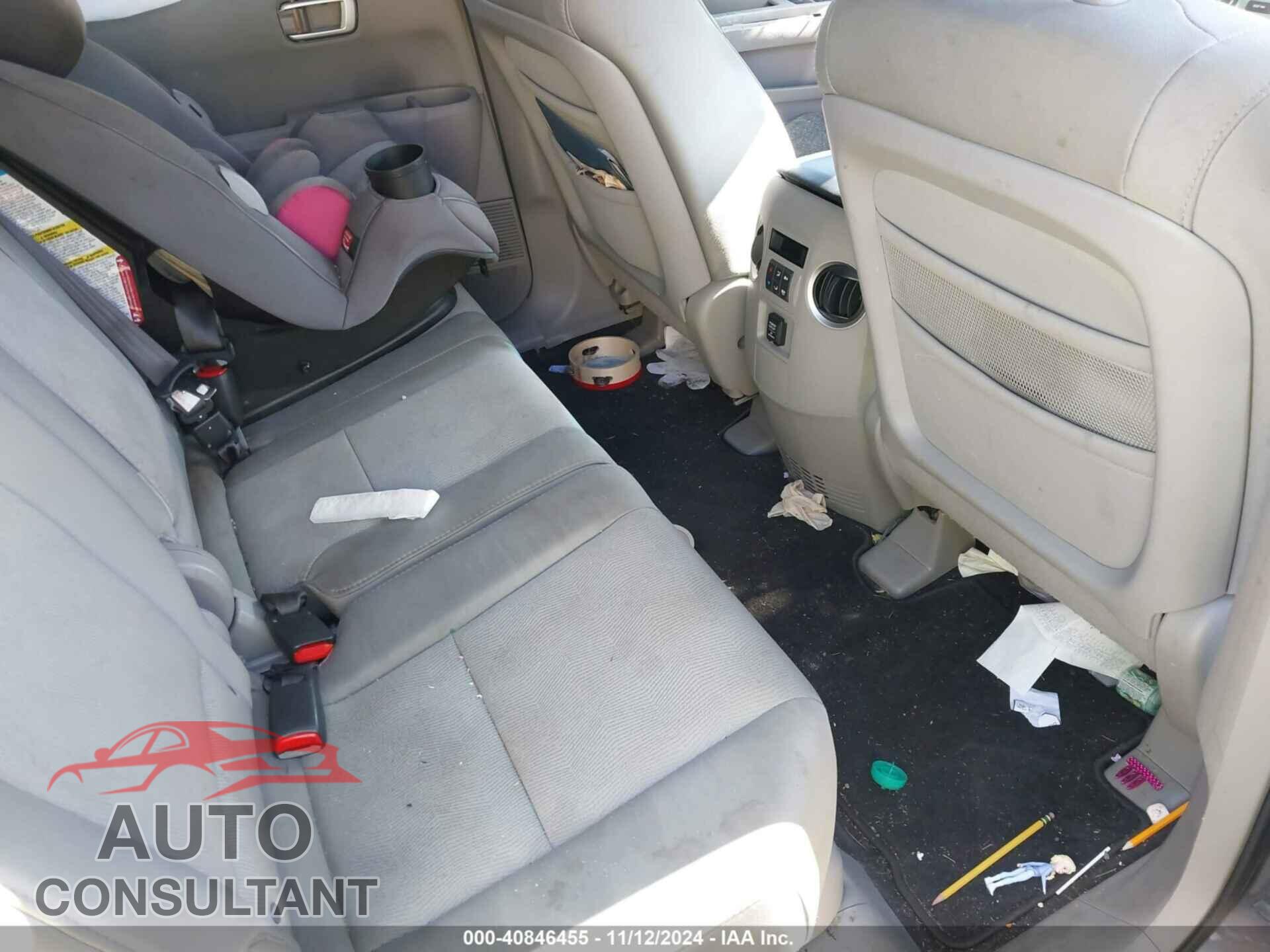 HONDA PILOT 2011 - 5FNYF3H25BB018068