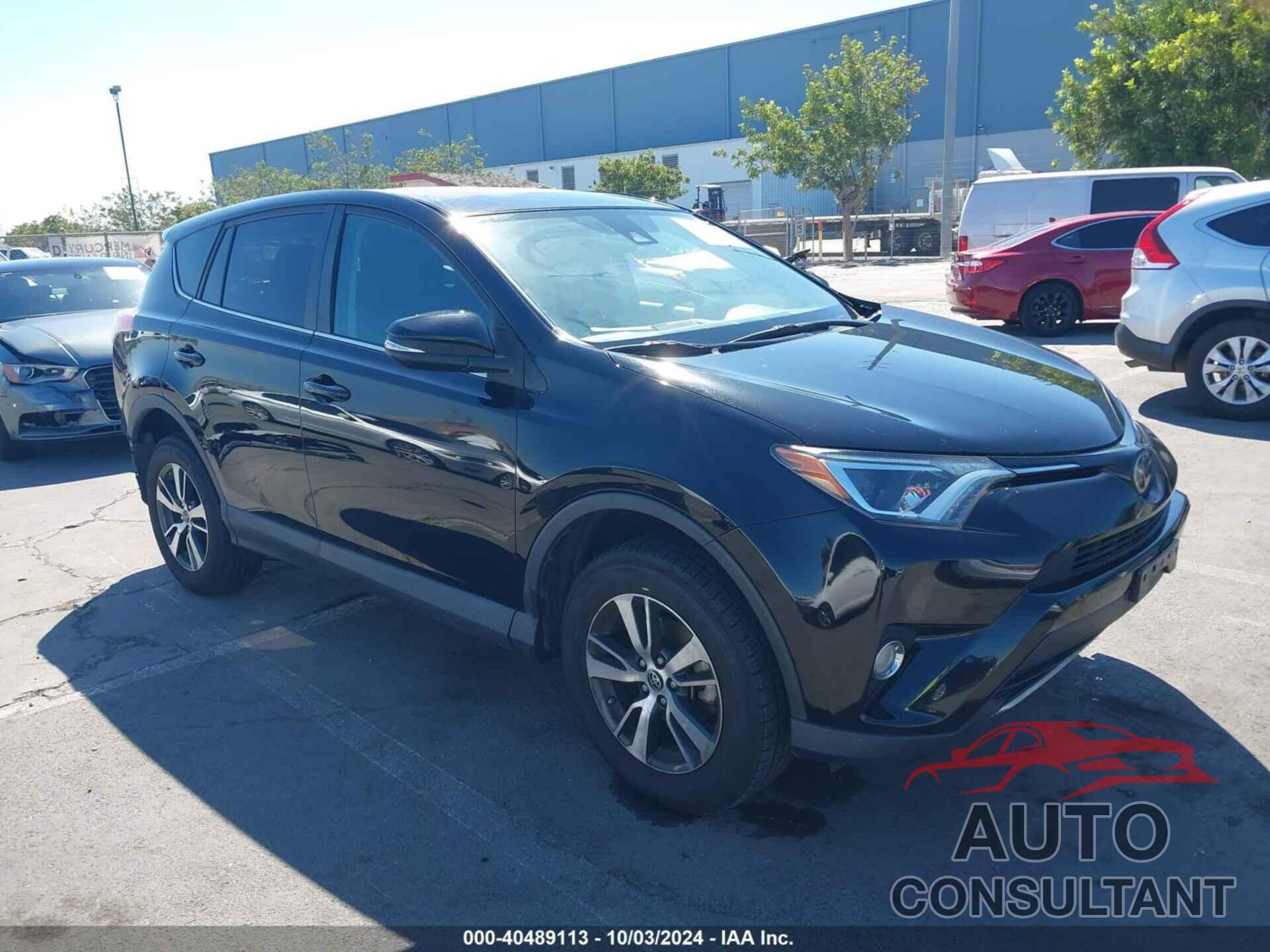 TOYOTA RAV4 2018 - 2T3RFREV8JW808530