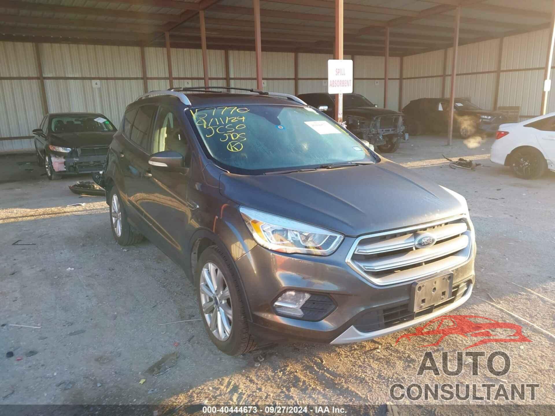 FORD ESCAPE 2017 - 1FMCU0JD4HUD76154
