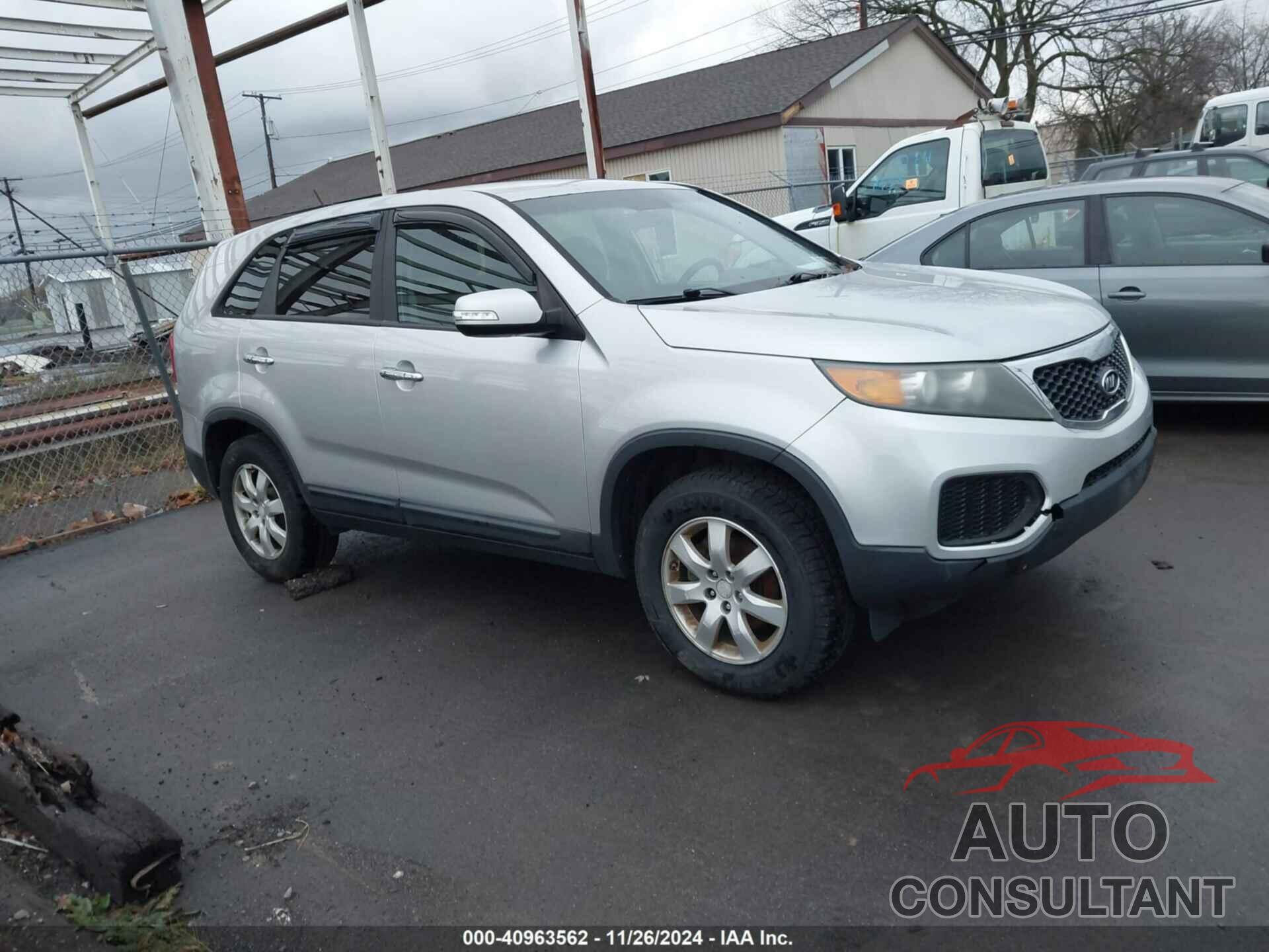 KIA SORENTO 2011 - 5XYKT3A14BG186552