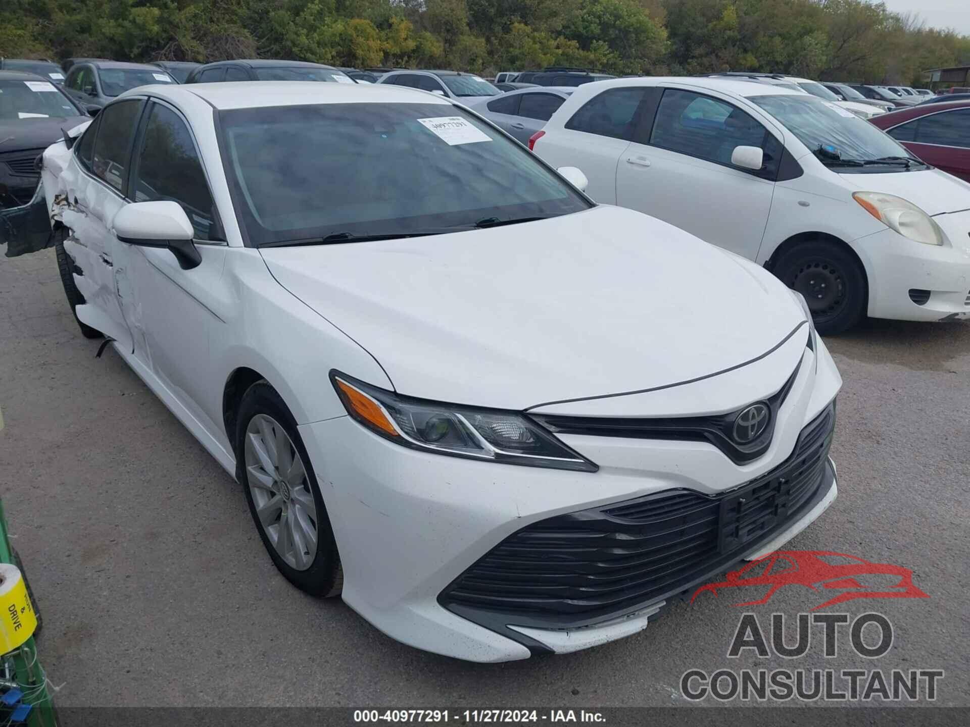 TOYOTA CAMRY 2018 - 4T1B11HK8JU616343