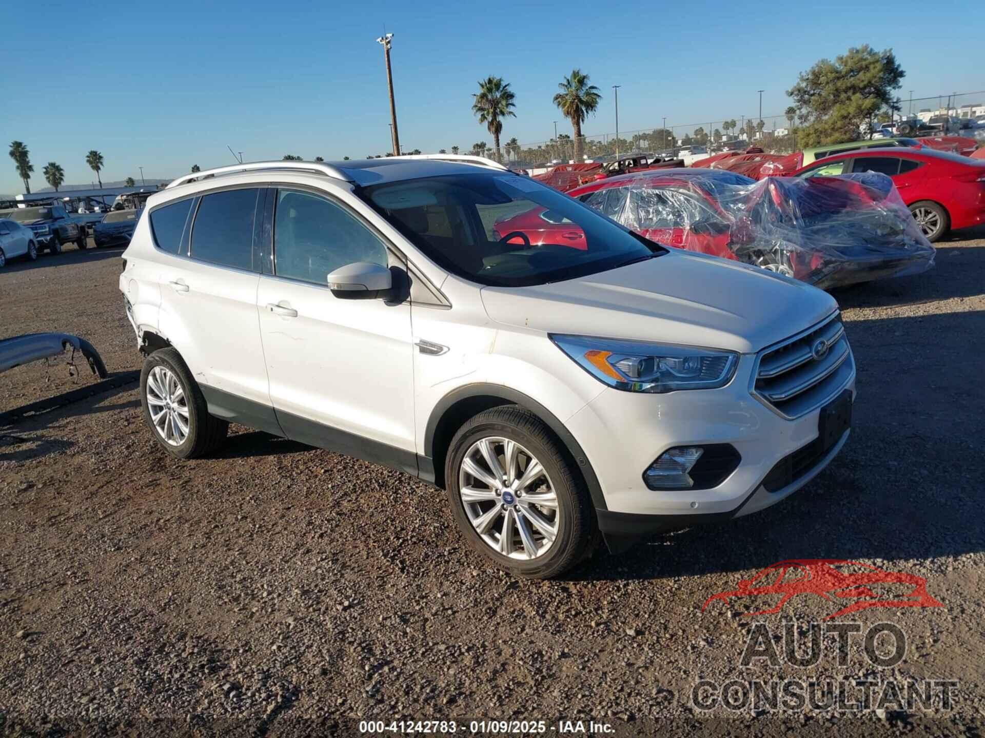 FORD ESCAPE 2017 - 1FMCU9JD2HUC75361