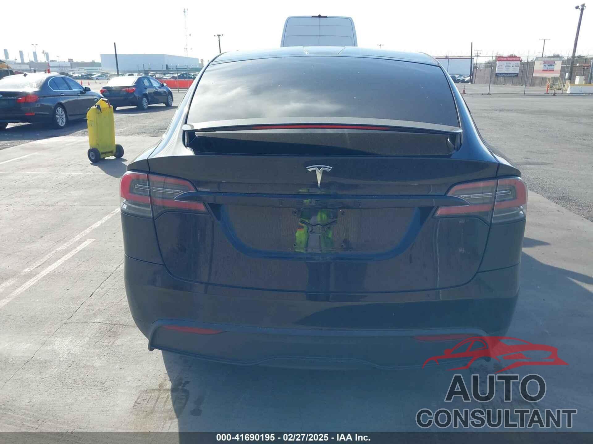 TESLA MODEL X 2022 - 7SAXCBE56NF330162