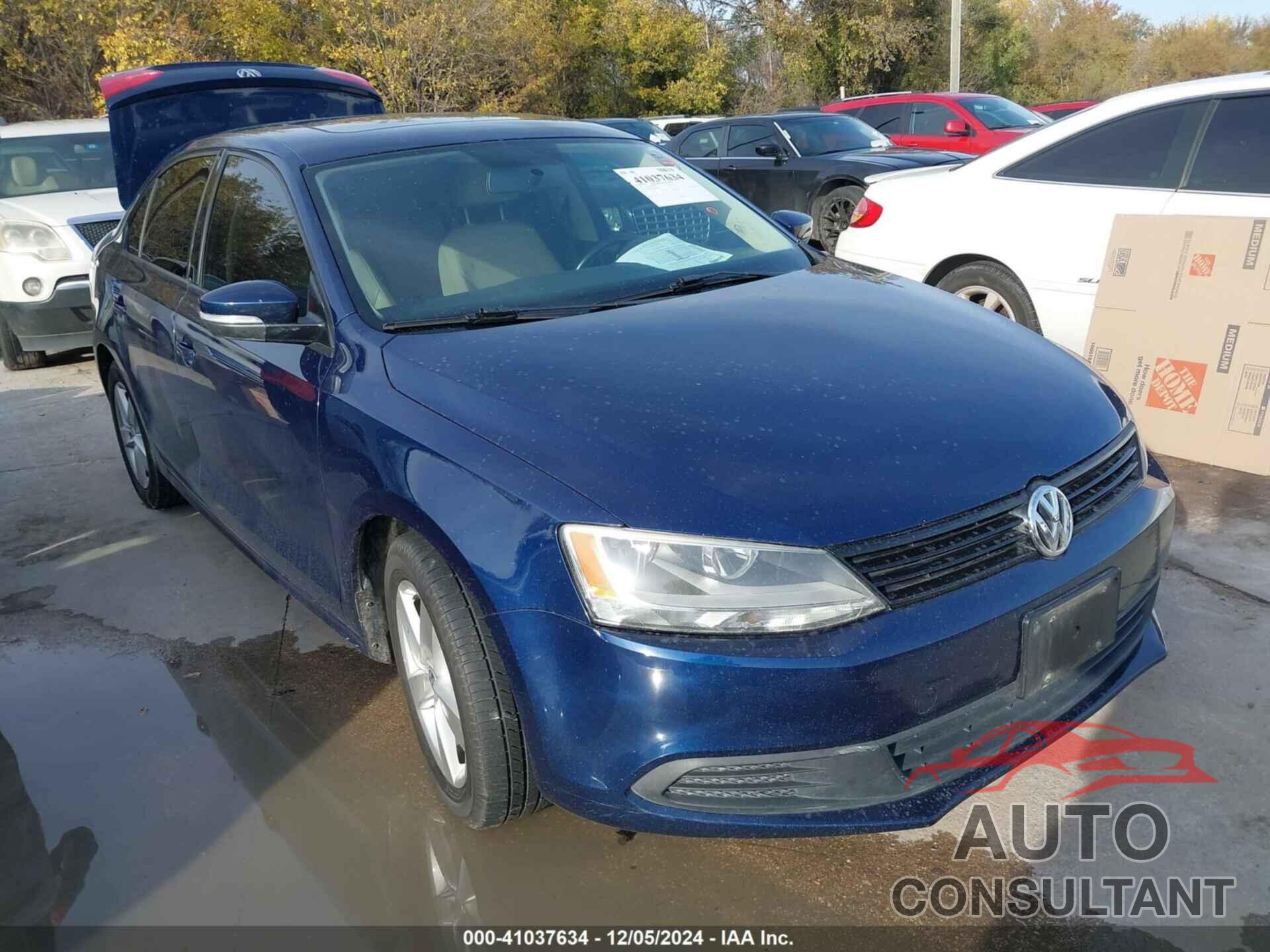 VOLKSWAGEN JETTA 2011 - 3VWLL7AJXBM062684