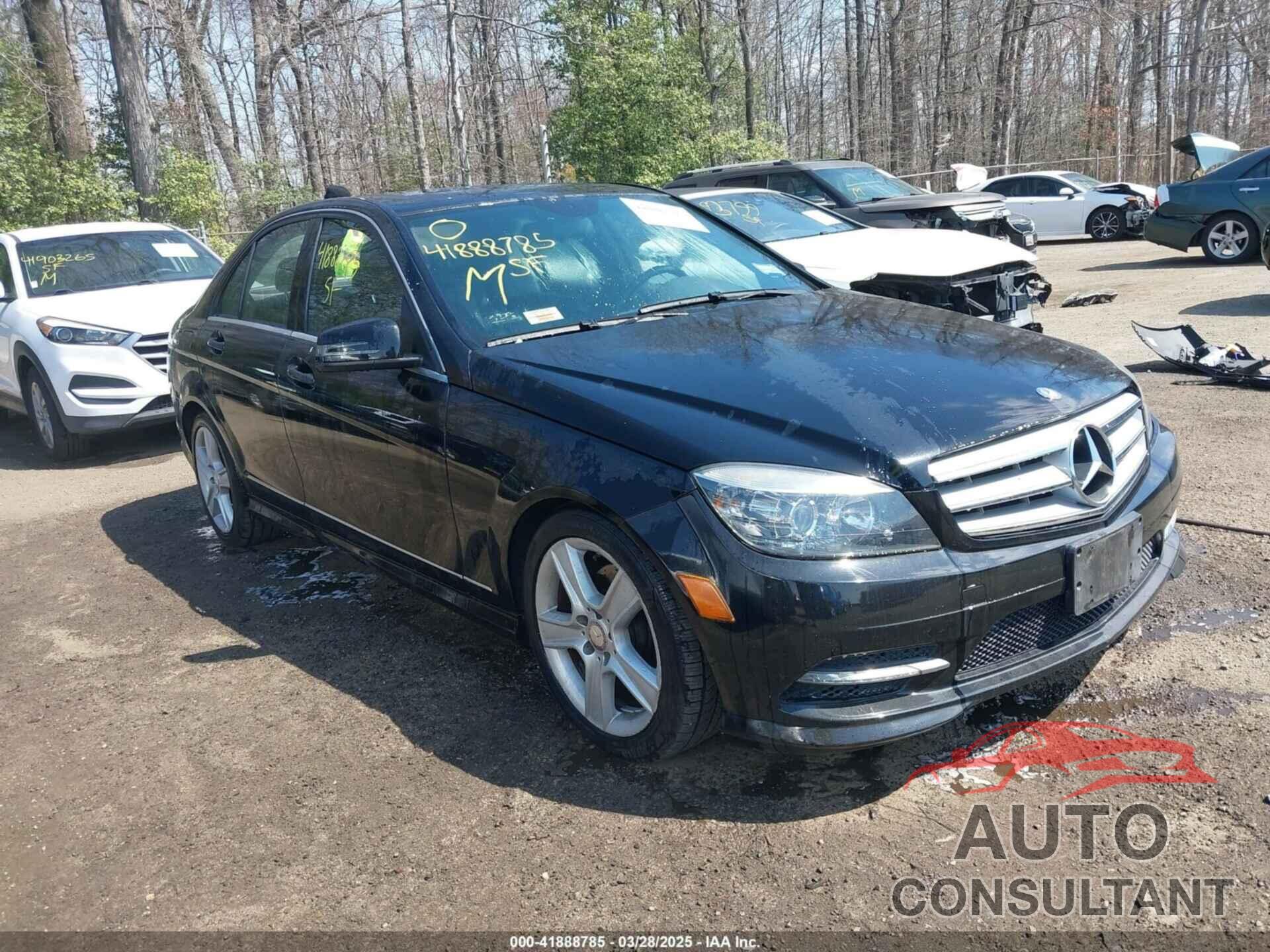 MERCEDES-BENZ C 300 2011 - WDDGF8BB3BR180976