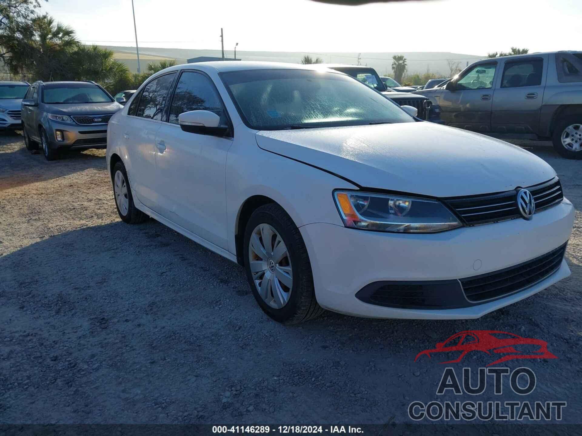 VOLKSWAGEN JETTA 2013 - 3VWDX7AJ5DM355081