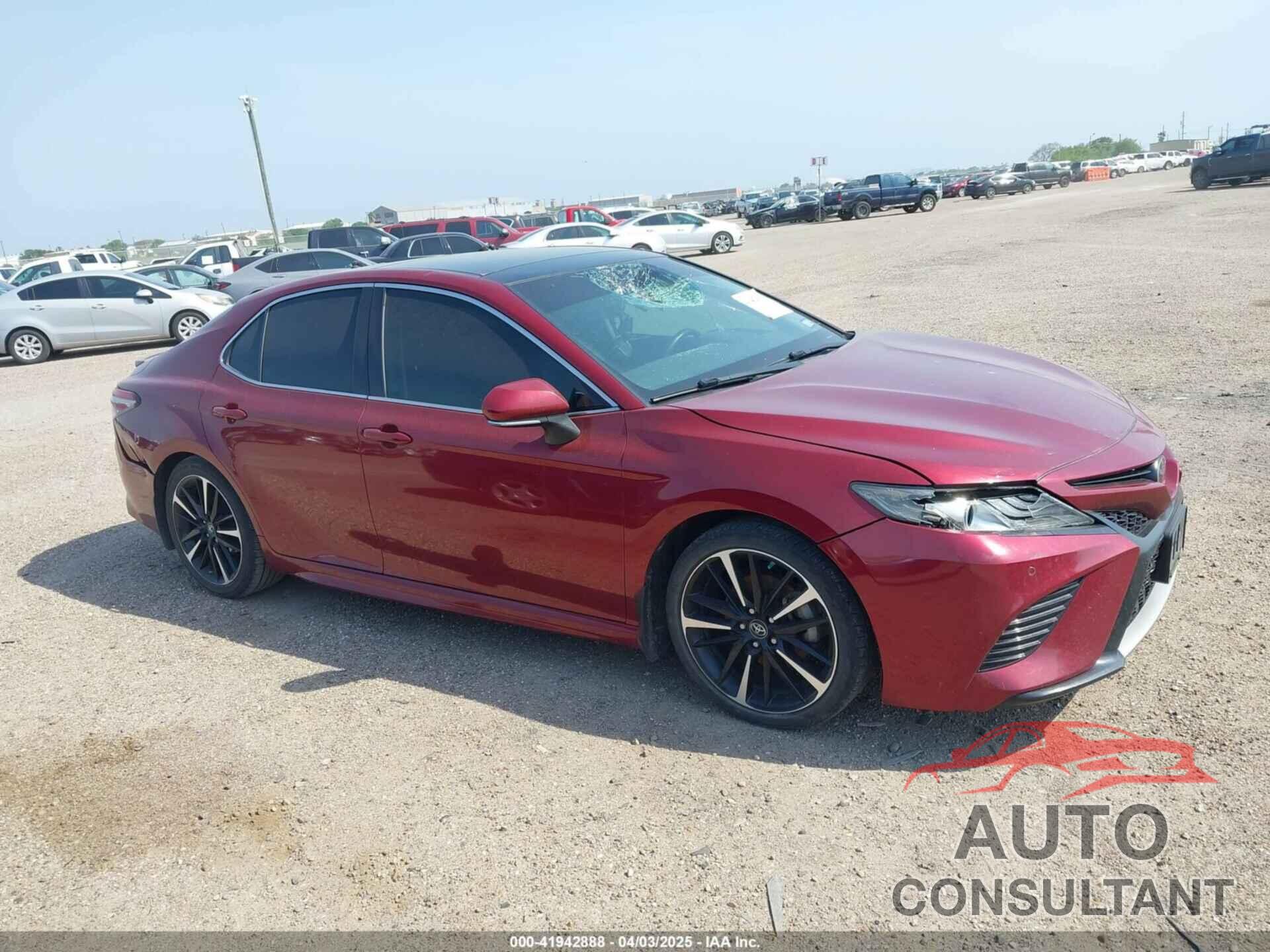 TOYOTA CAMRY 2018 - 4T1B61HK5JU598398
