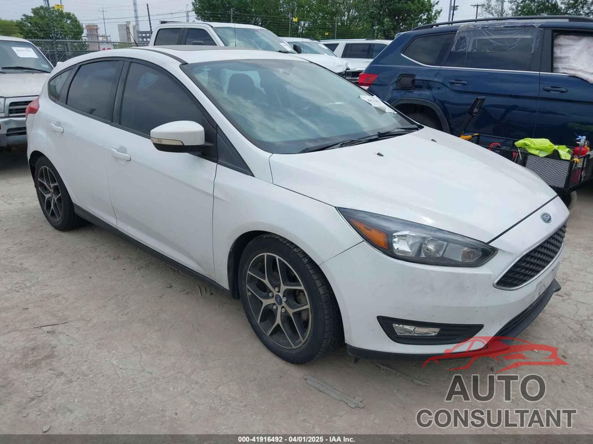 FORD FOCUS 2017 - 1FADP3M24HL342397