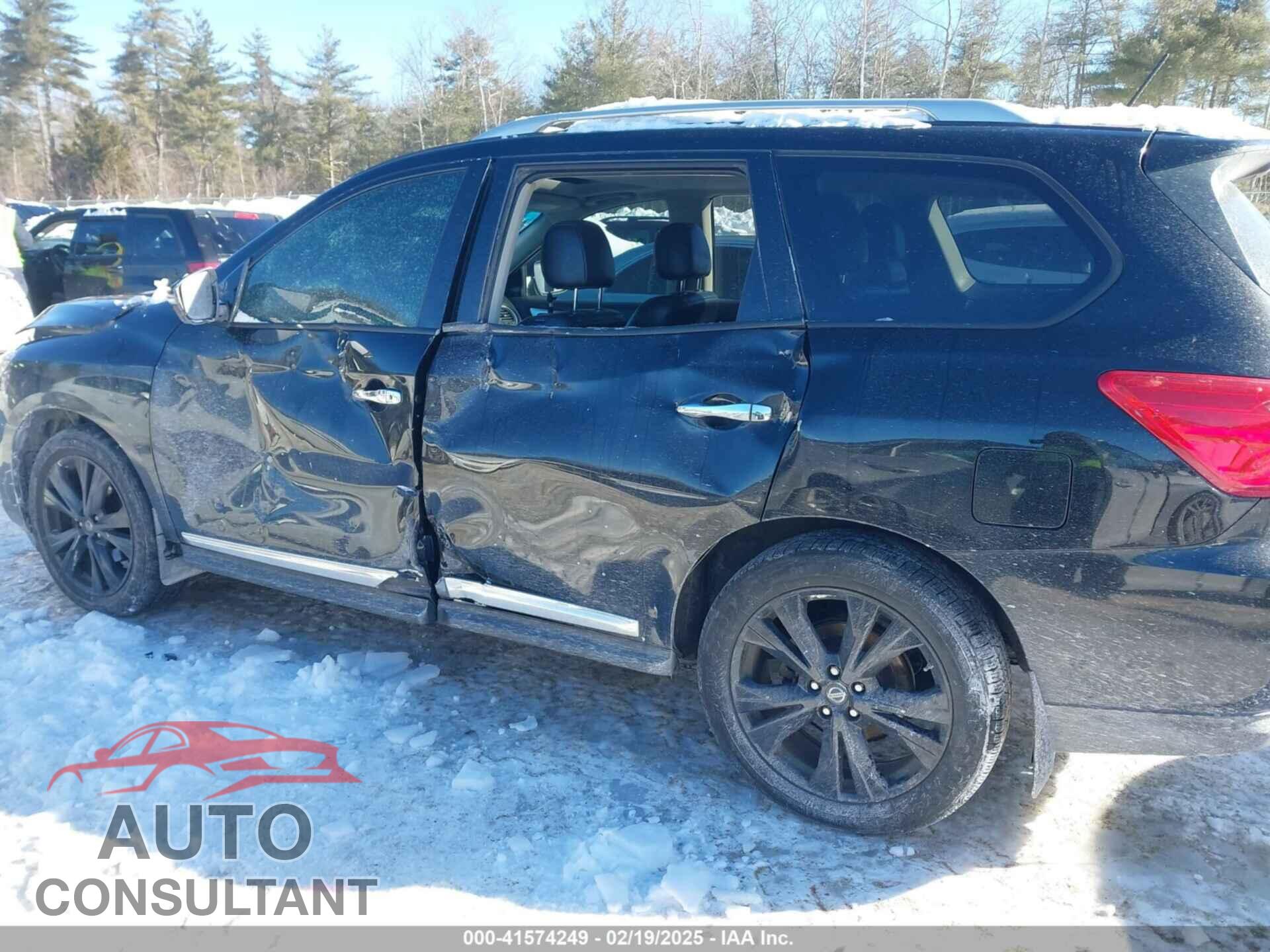 NISSAN PATHFINDER 2017 - 5N1DR2MM5HC679687