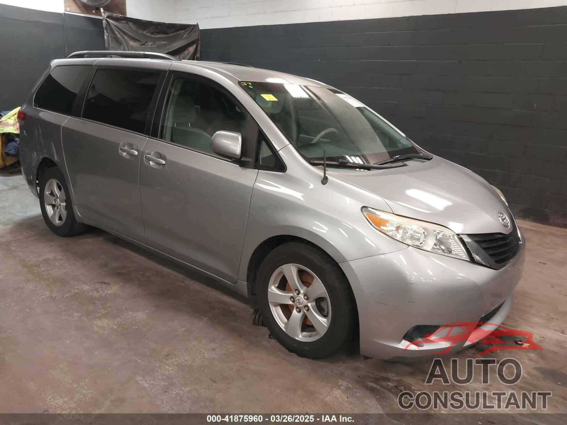 TOYOTA SIENNA 2012 - 5TDKK3DCXCS247682
