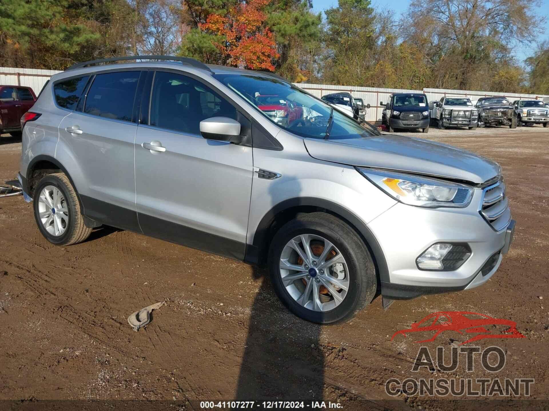 FORD ESCAPE 2018 - 1FMCU0HD5JUD50304