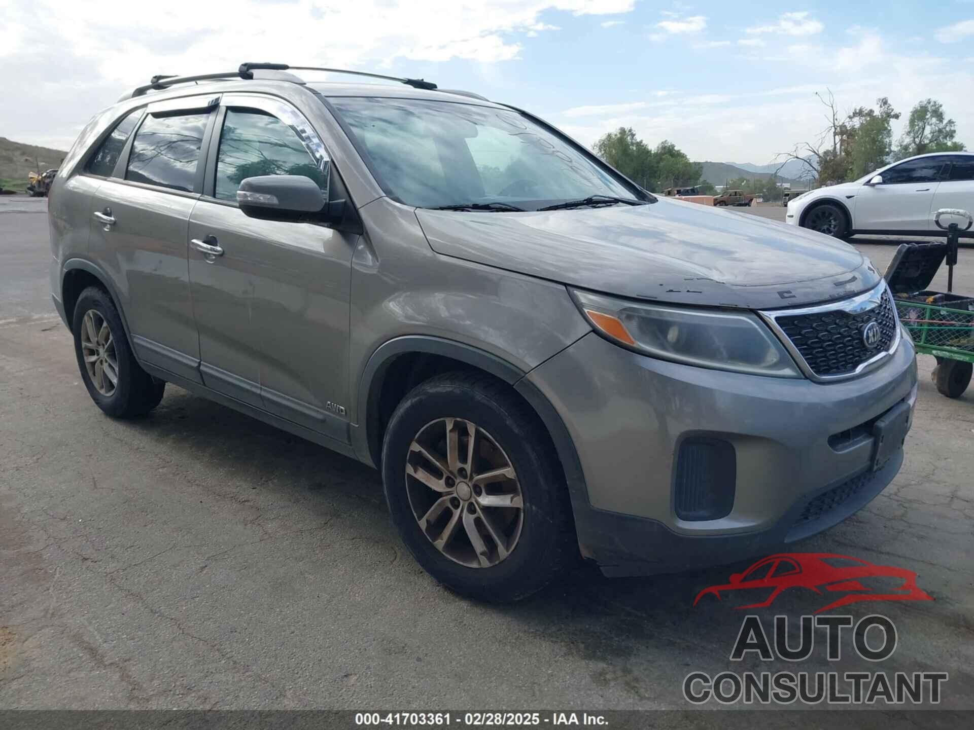 KIA SORENTO 2015 - 5XYKTDA79FG584016