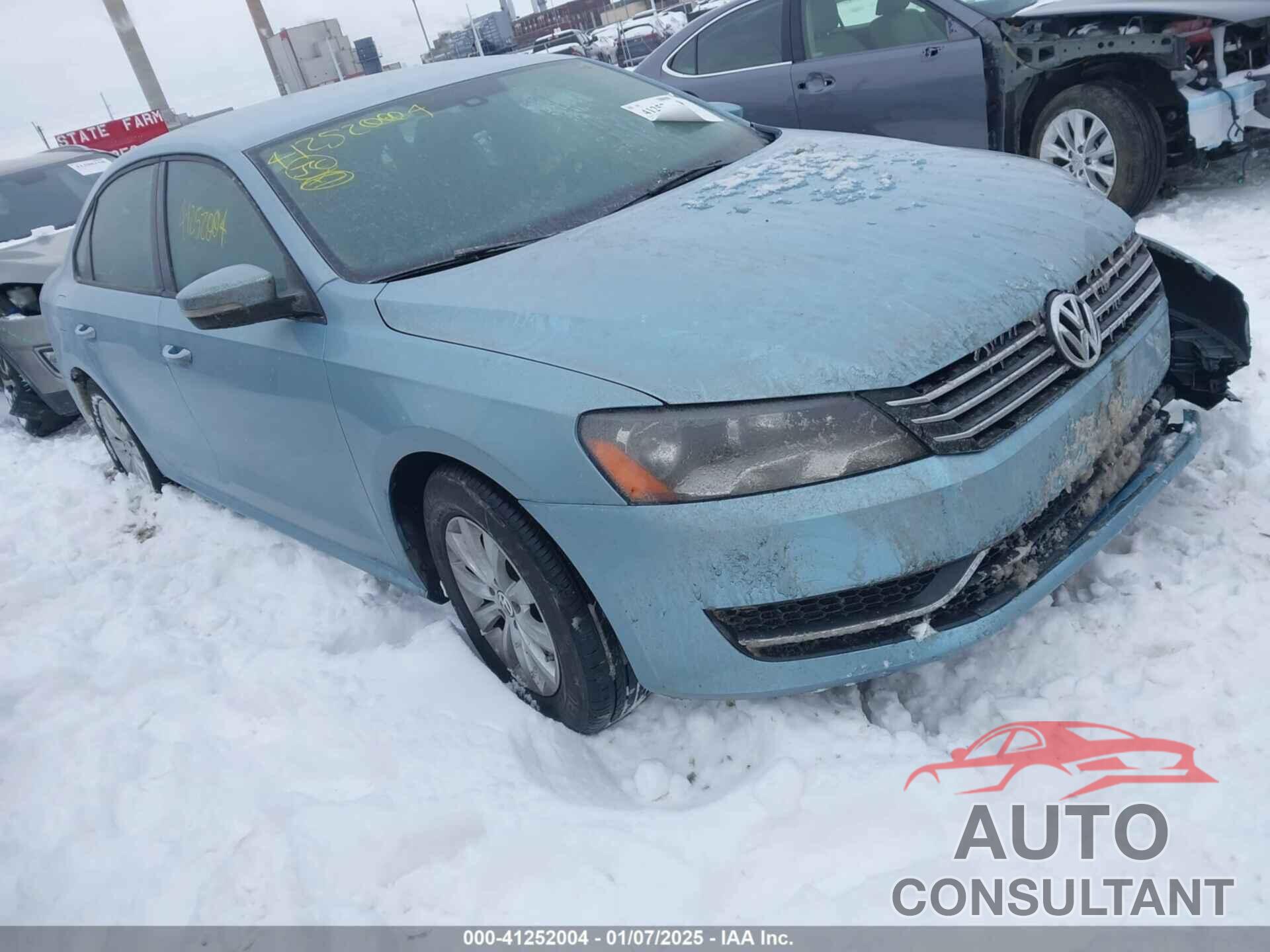 VOLKSWAGEN PASSAT 2013 - 1VWAH7A31DC111396