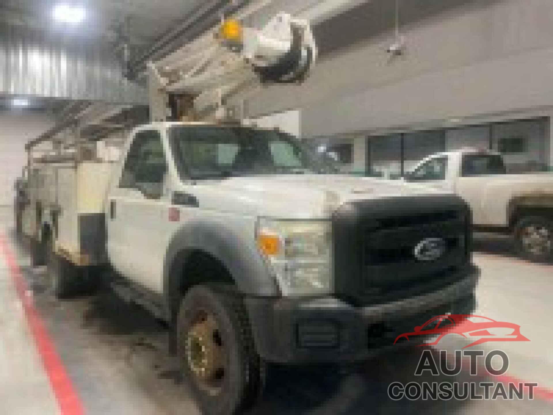 FORD F450 2011 - 1FDUF4GY5BEA95577