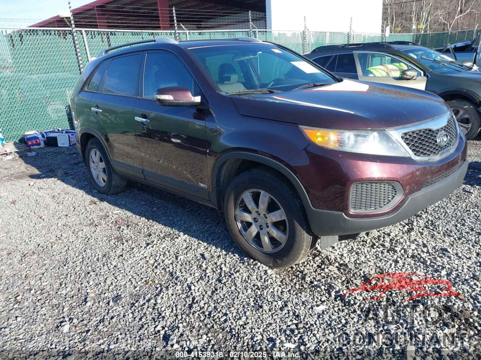 KIA SORENTO 2013 - 5XYKTDA20DG381968