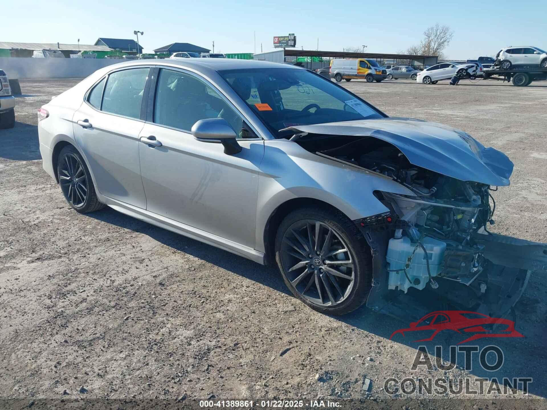 TOYOTA CAMRY 2022 - 4T1K31AK7NU572054