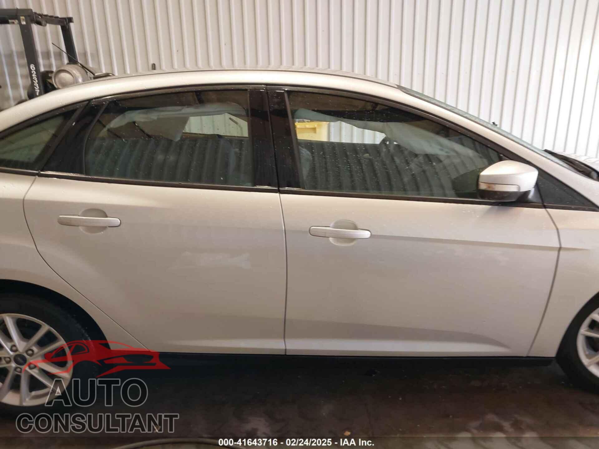 FORD FOCUS 2017 - 1FADP3F20HL201534