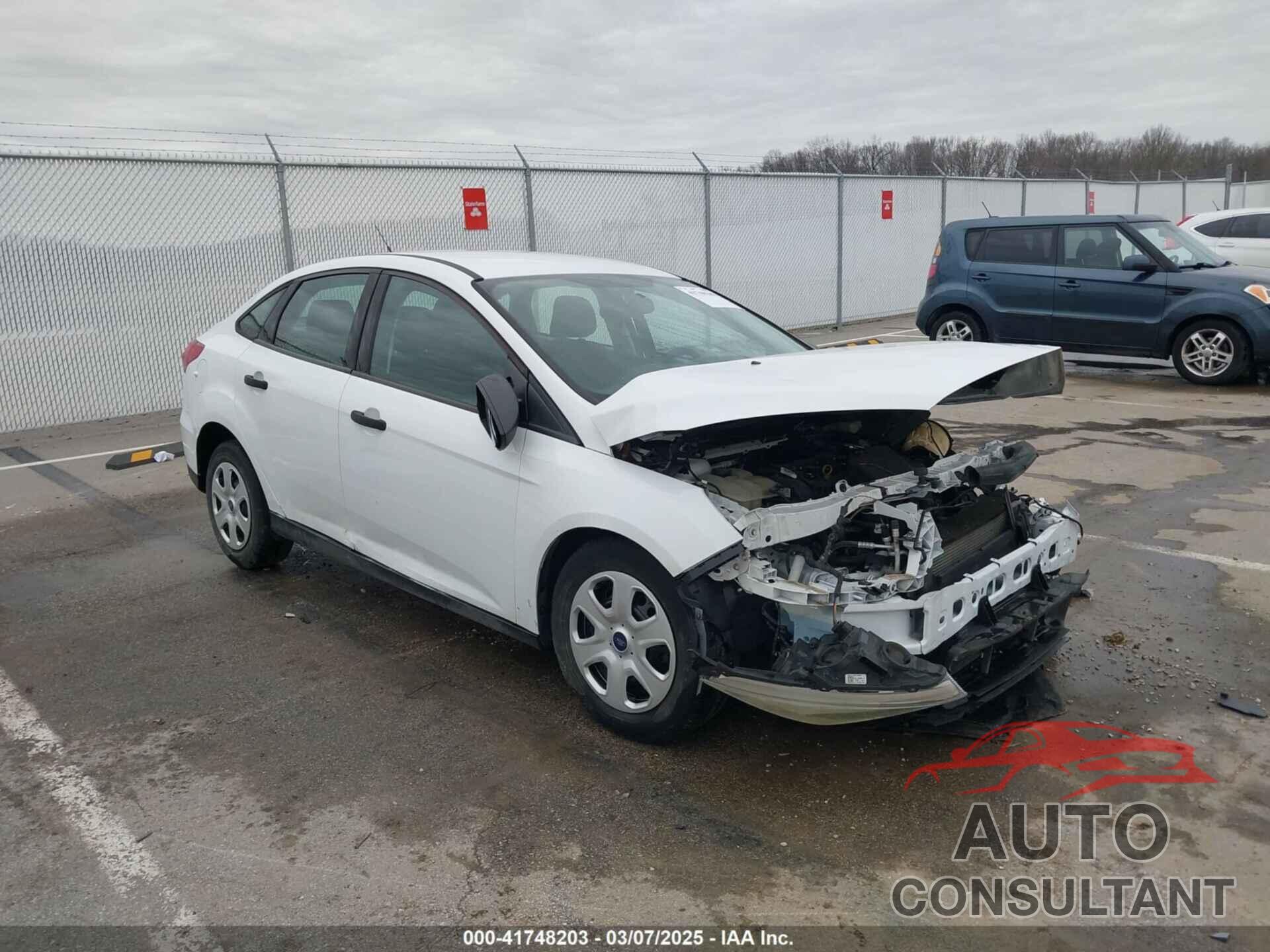 FORD FOCUS 2017 - 1FADP3E24HL307261