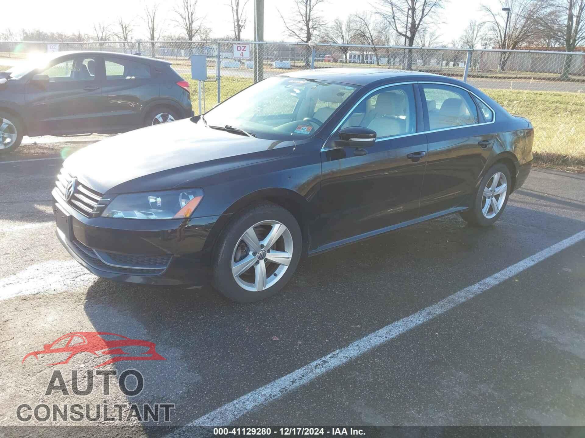 VOLKSWAGEN PASSAT 2013 - 1VWBP7A35DC058564