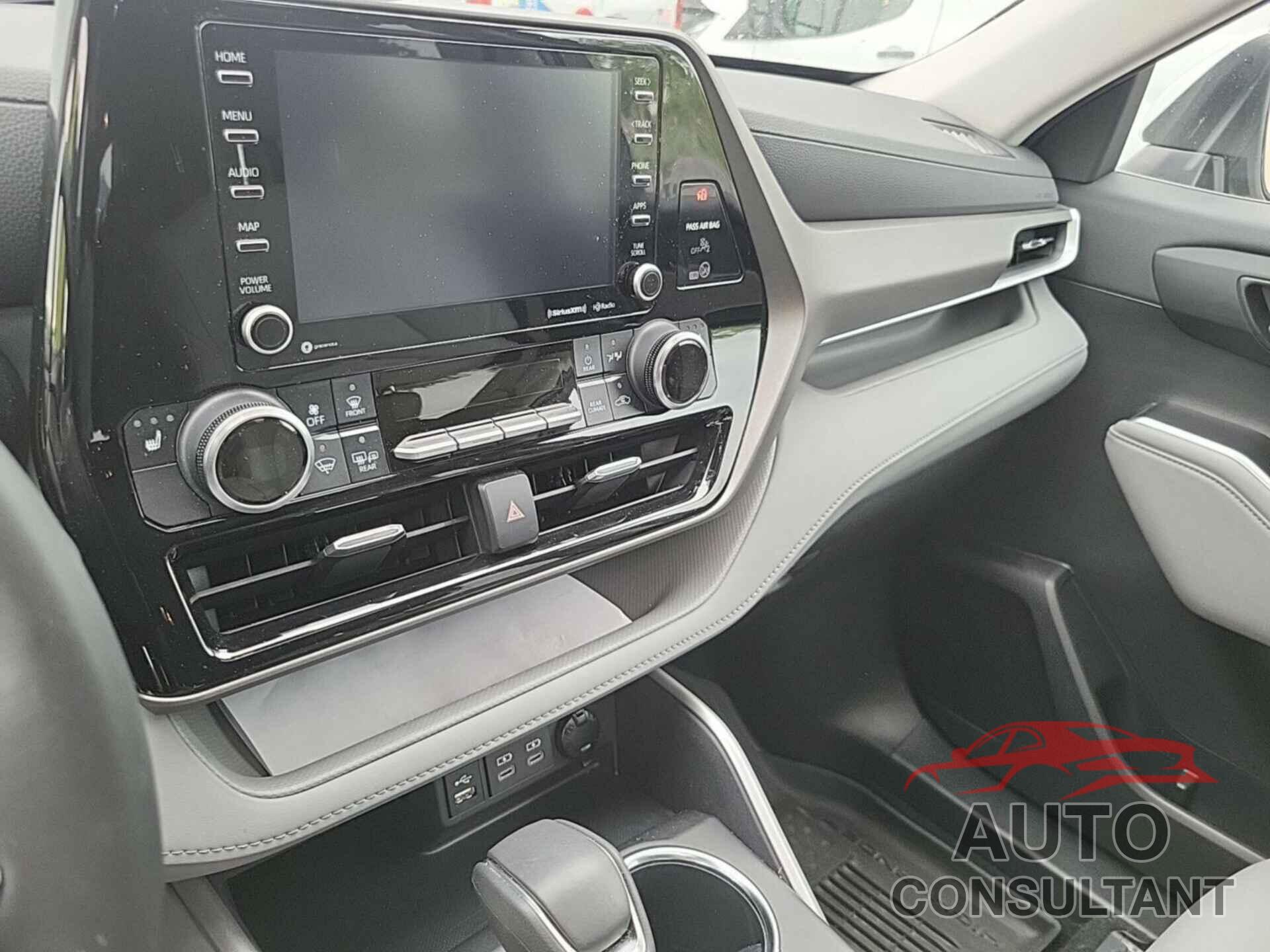TOYOTA HIGHLANDER 2022 - 5TDGBRCH6NS544098