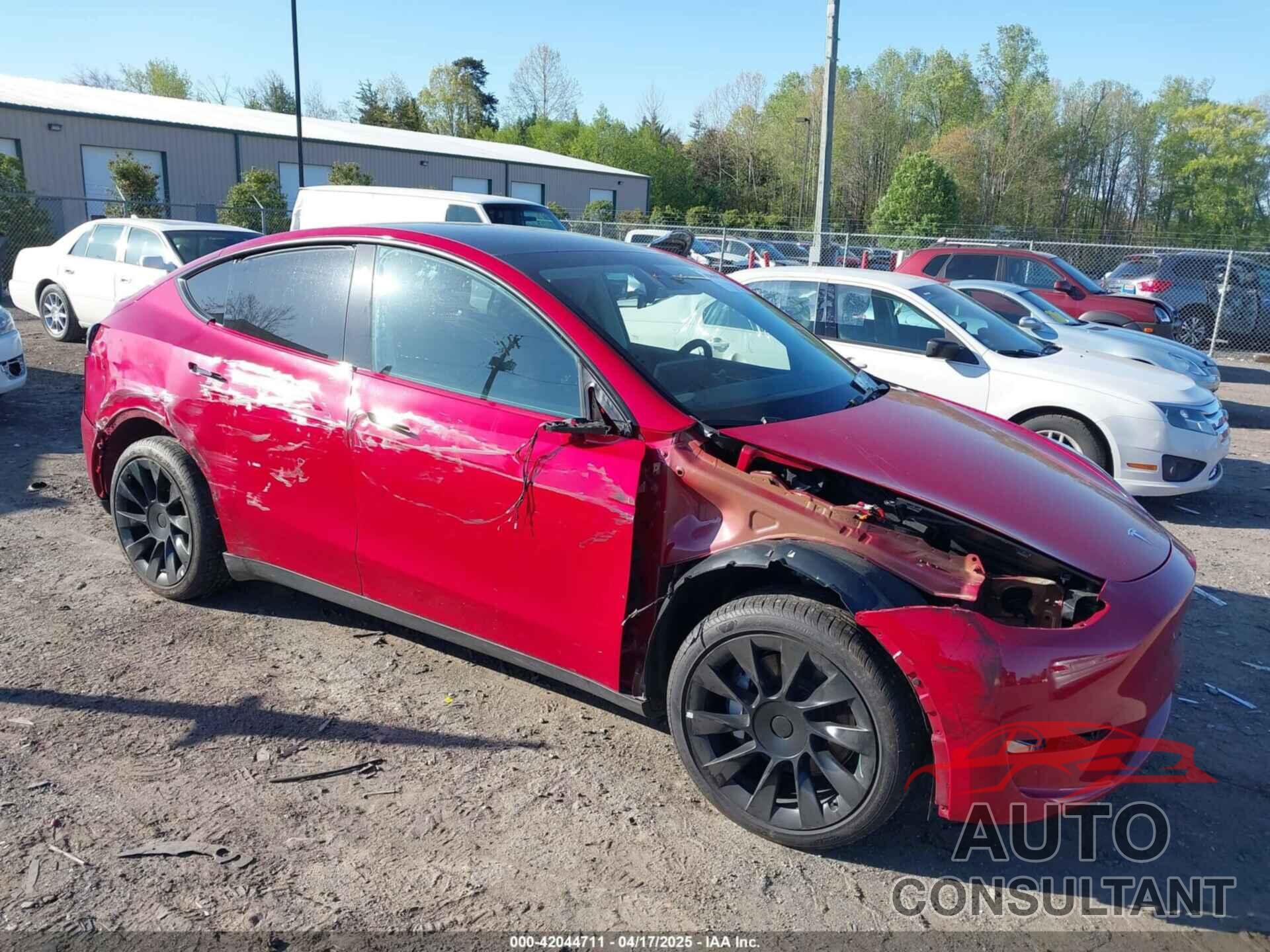 TESLA MODEL Y 2023 - 7SAYGDEE0PF760969