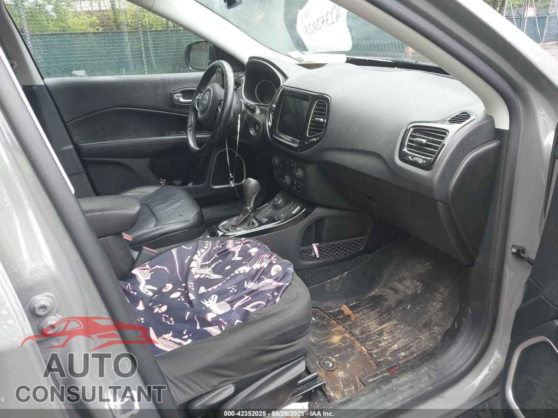 JEEP COMPASS 2020 - 3C4NJDCB4LT126814