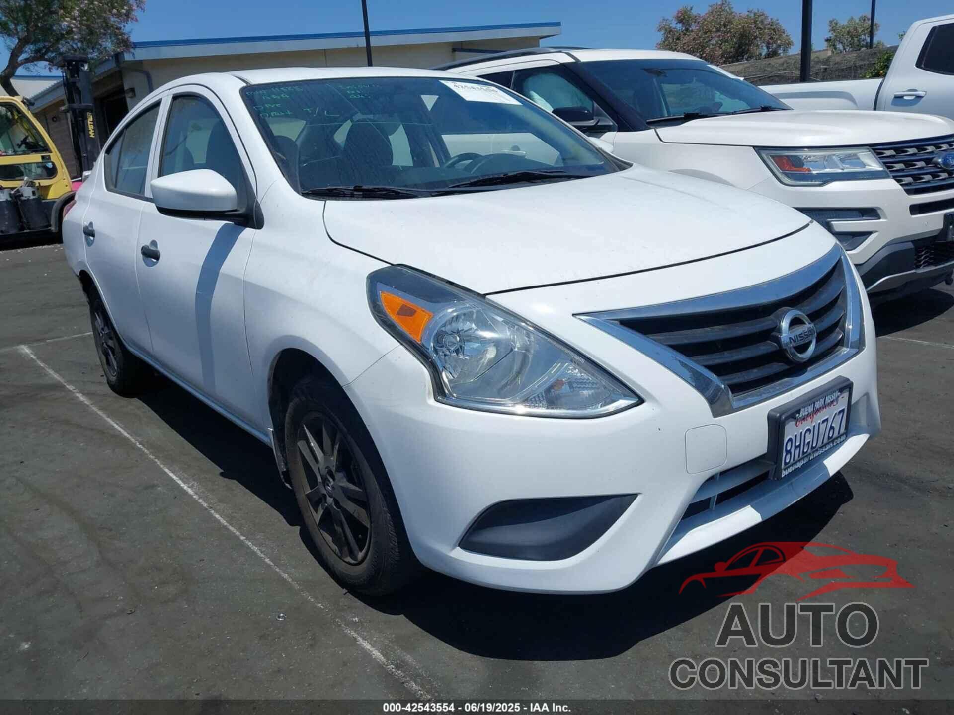 NISSAN VERSA 2019 - 3N1CN7APXKL801224