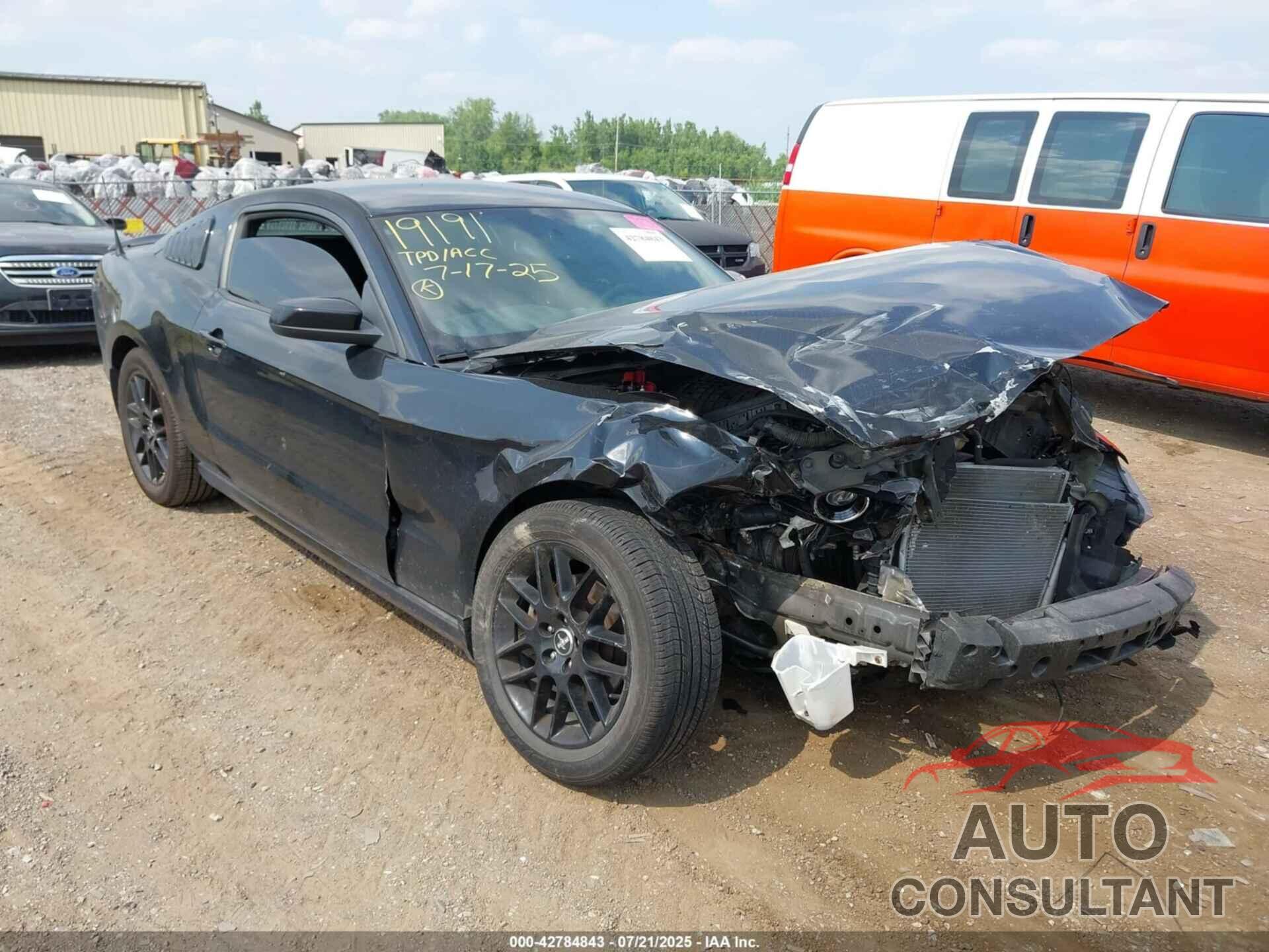 FORD MUSTANG 2014 - 1ZVBP8AM8E5268208