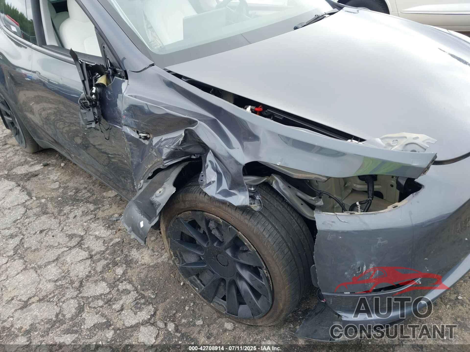 TESLA MODEL Y 2023 - 7SAYGDEE0PA125912