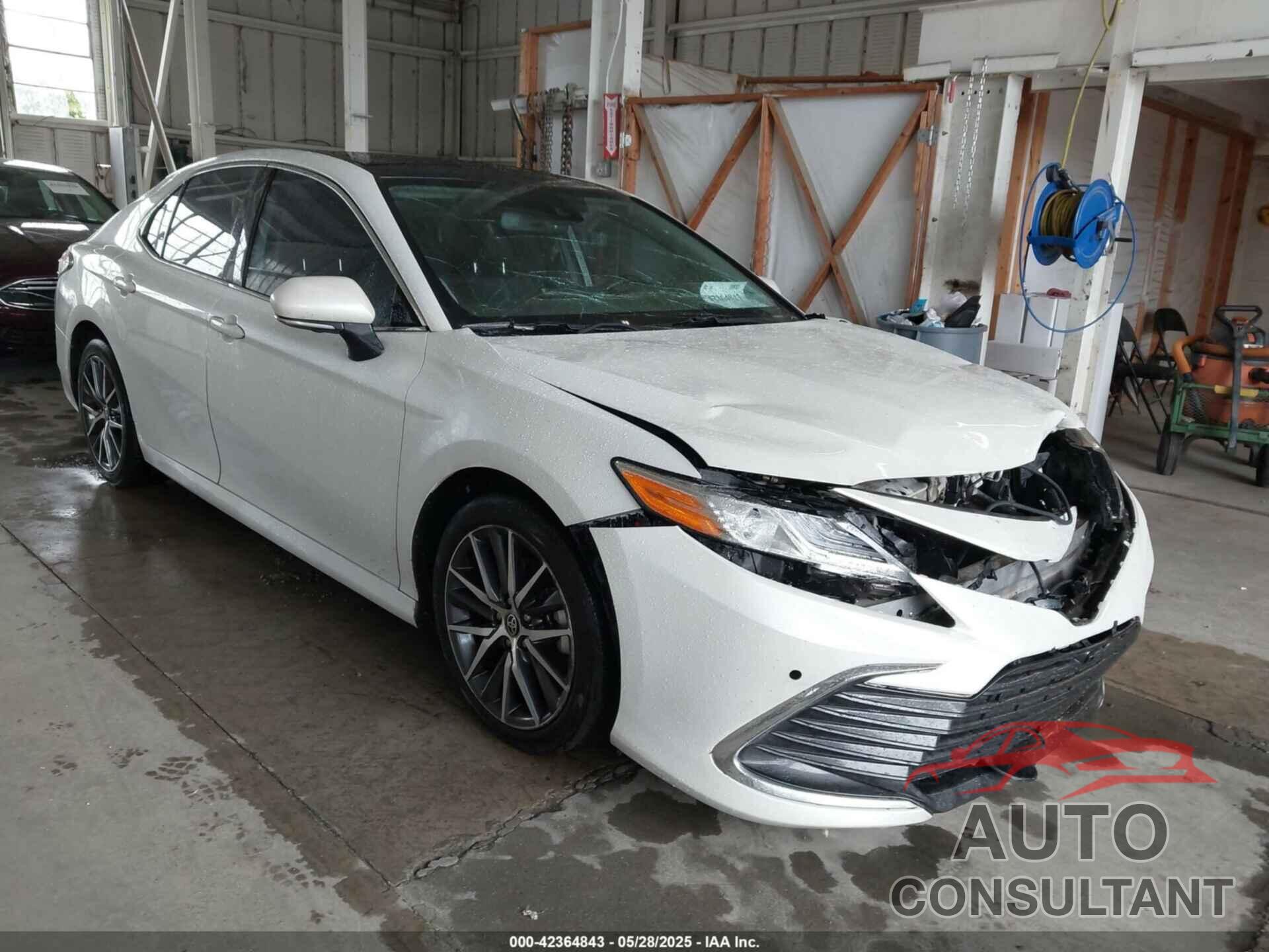 TOYOTA CAMRY 2021 - 4T1F11AK4MU613780