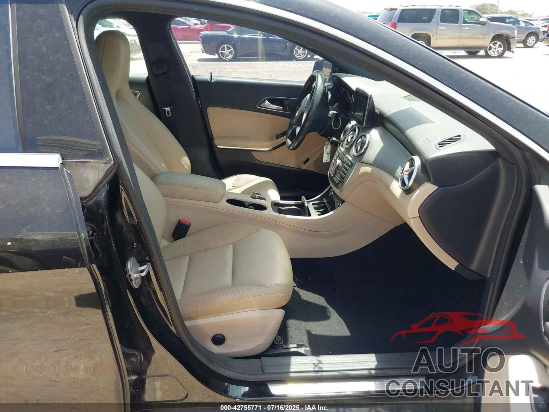 MERCEDES-BENZ CLA 250 2014 - WDDSJ4EB2EN036280