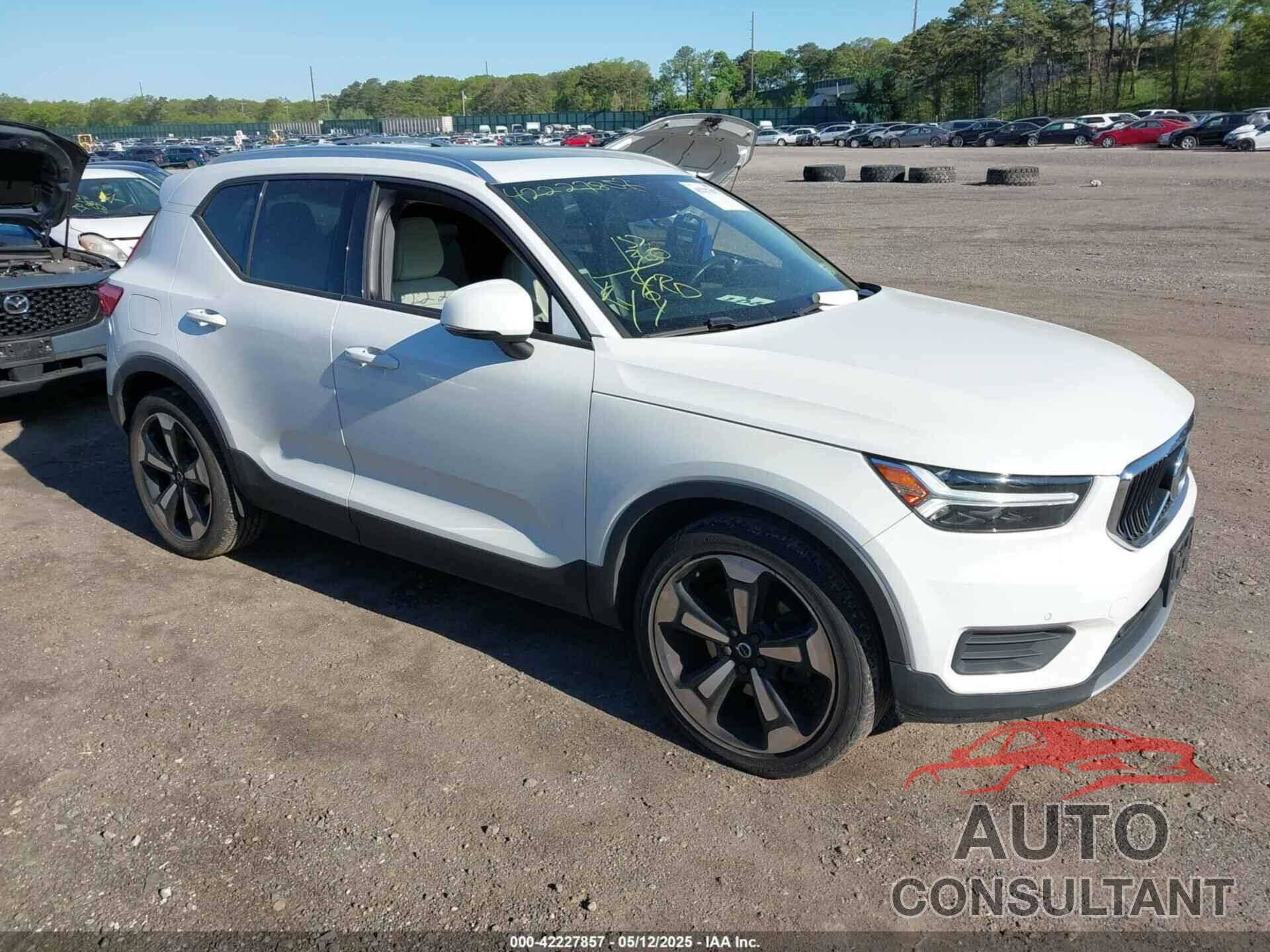 VOLVO XC40 2020 - YV4162UK4L2252575